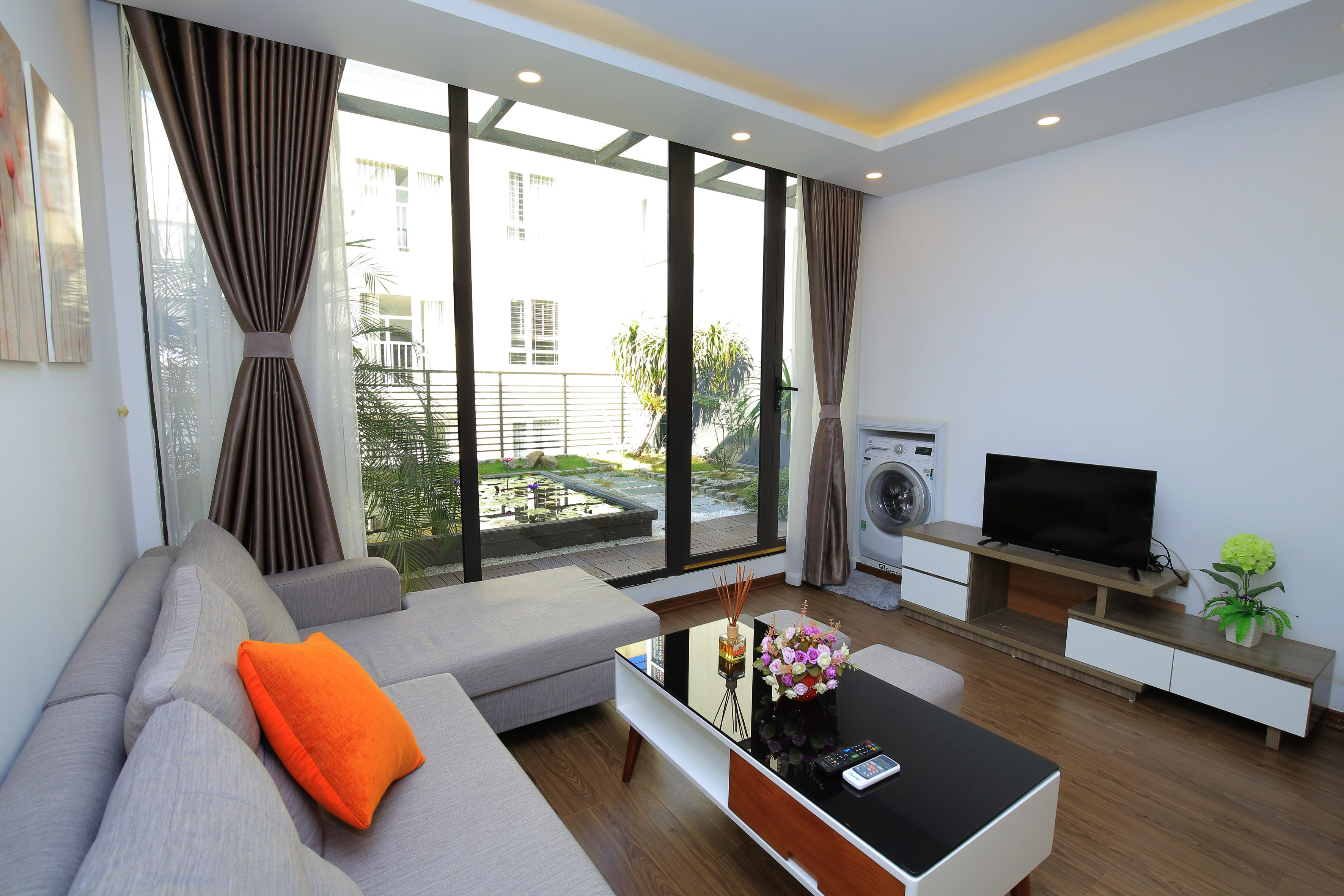 Căn hộ dịch vụ 1PN | 100m² | Garden & Koi Pond | View Lotte Liễu Giai