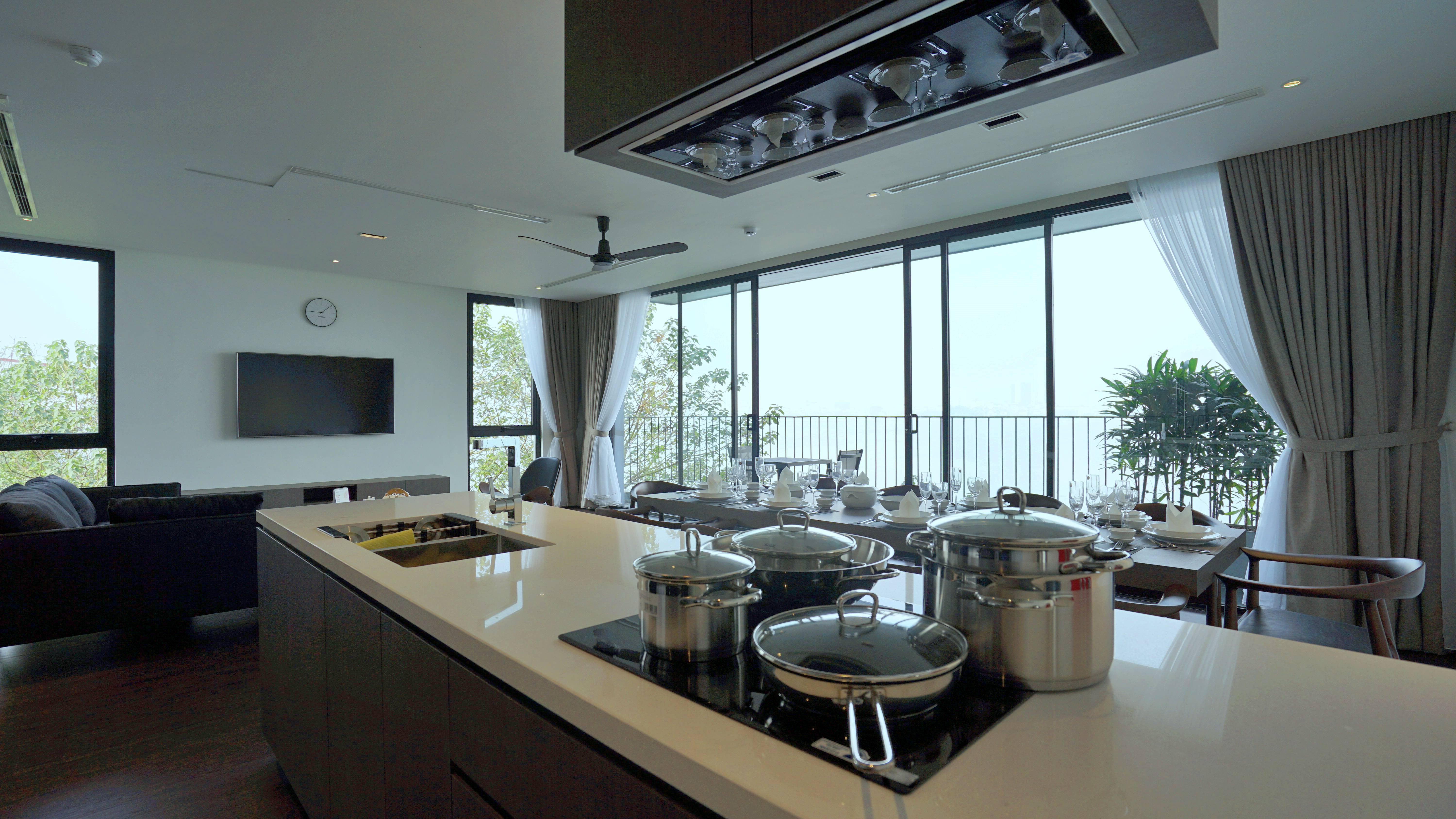 Căn hộ cao cấp 4 phòng ngủ view trực diện Hồ Tây – Westlake Residence 8, Quảng Khánh, Tây Hồ
