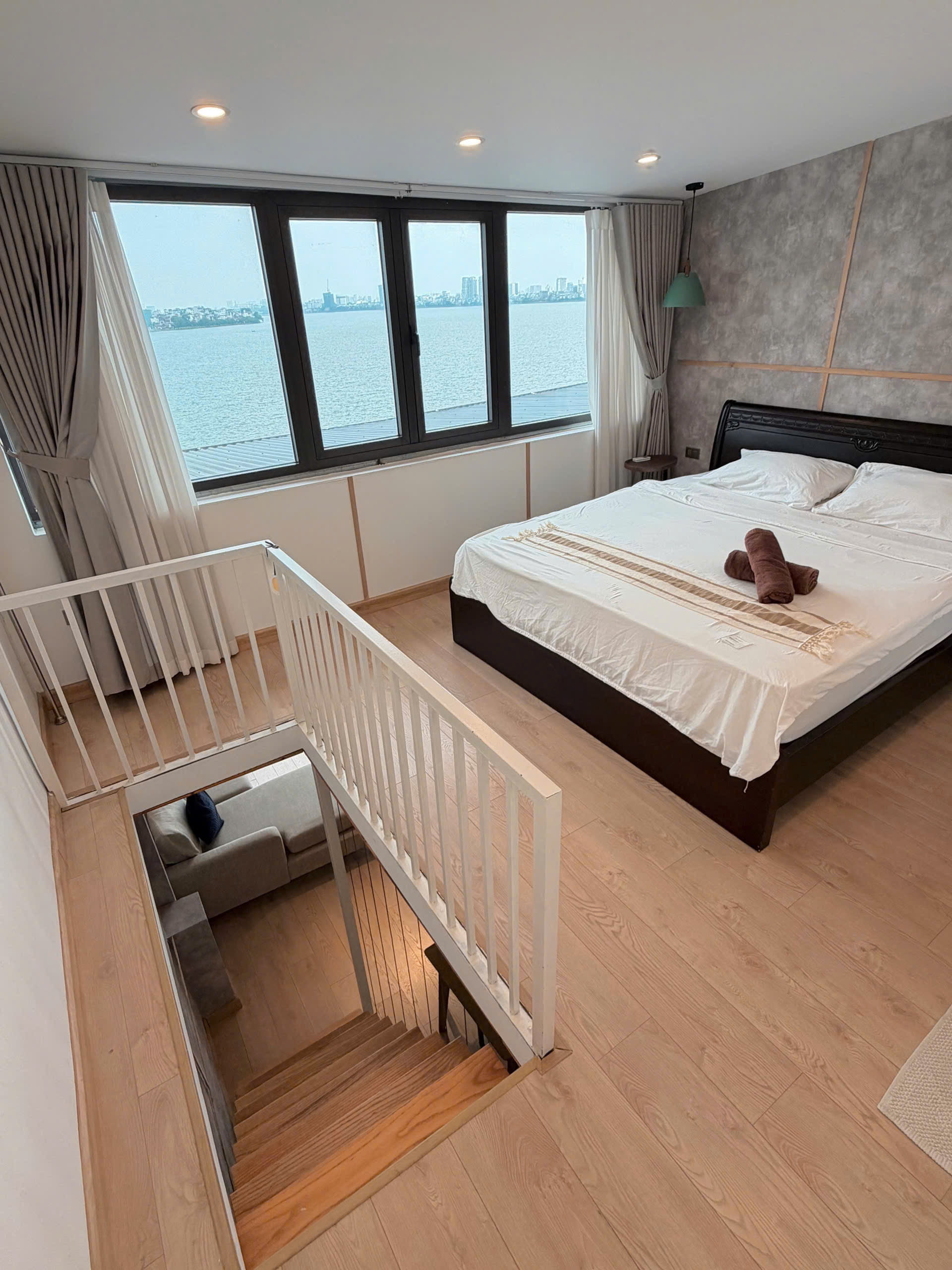 Cho thuê căn hộ dịch vụ duplex tại Vệ Hồ, Tây Hồ