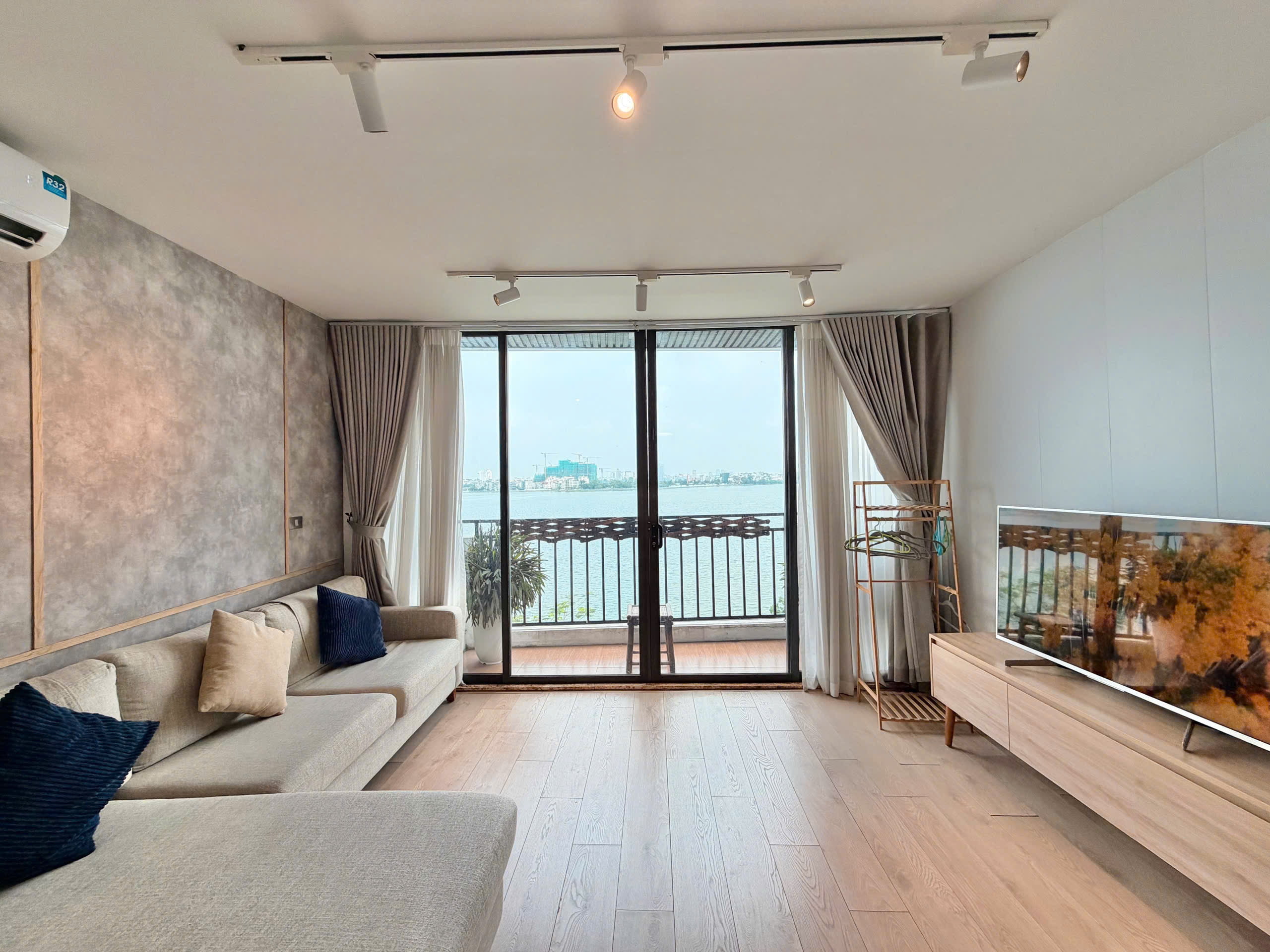 Cho thuê căn hộ dịch vụ duplex tại Vệ Hồ, Tây Hồ