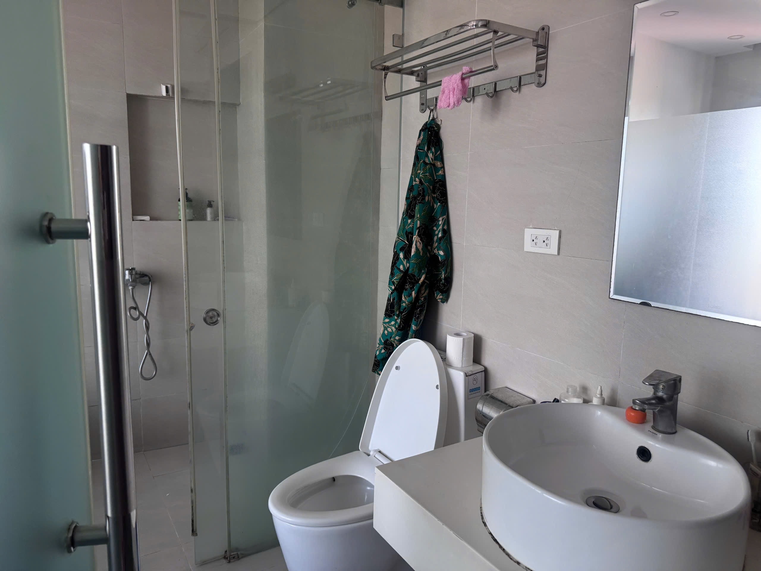 Cho thuê căn hộ cao cấp tại Lạc Long Quân, Tây hồ, Hà Nội
