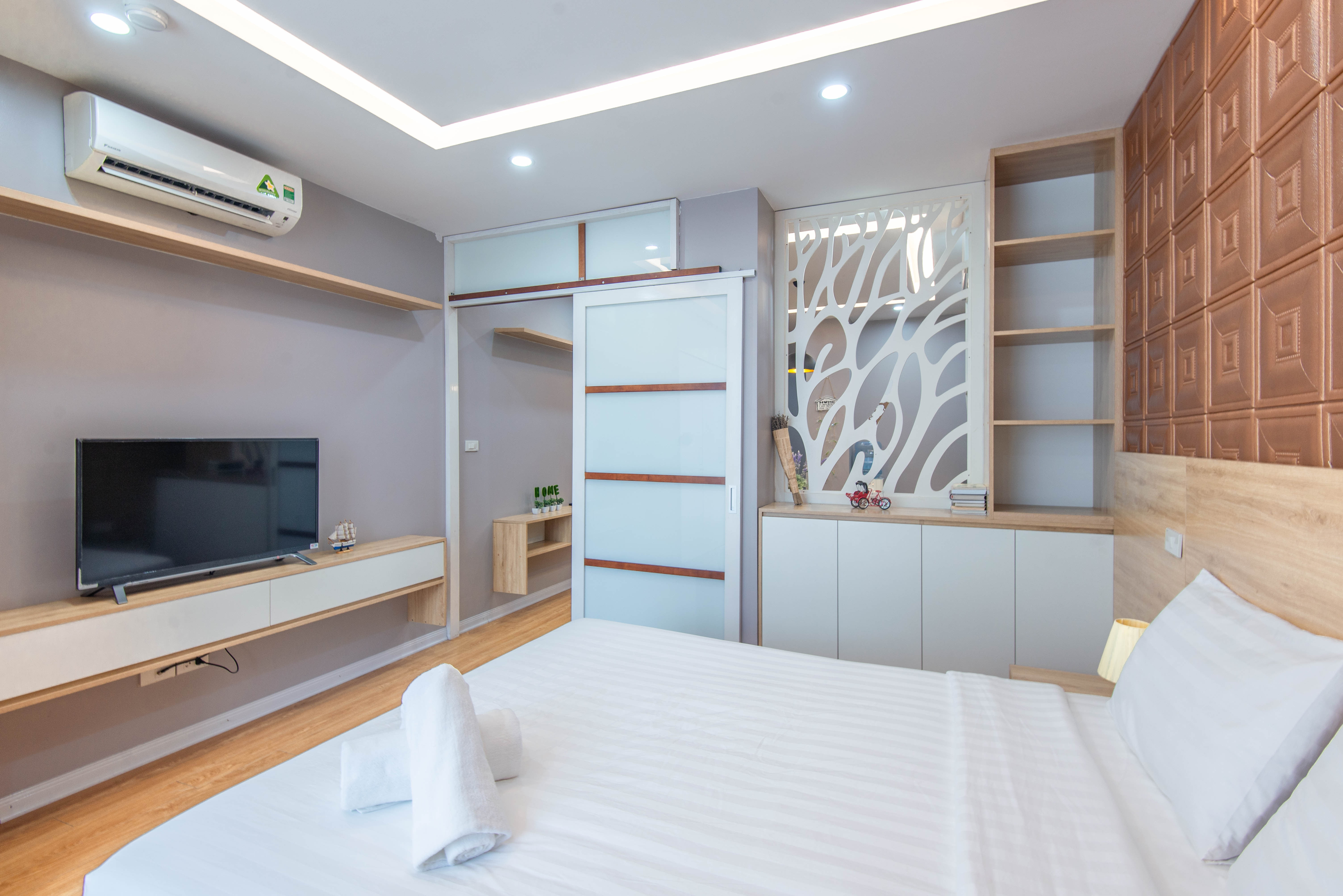 Cho Thuê Căn Hộ Dịch Vụ Đầy Đủ Nội Thất Gần Khu Phố Nhật 81 Linh Lang