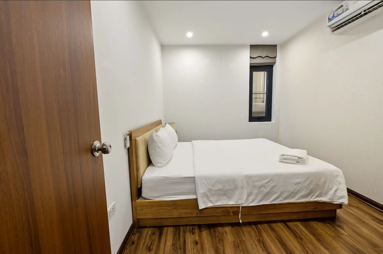 Căn Hộ 2 Phòng Ngủ Full Nội Thất Gần Đường Lớn Tại Linh Lang