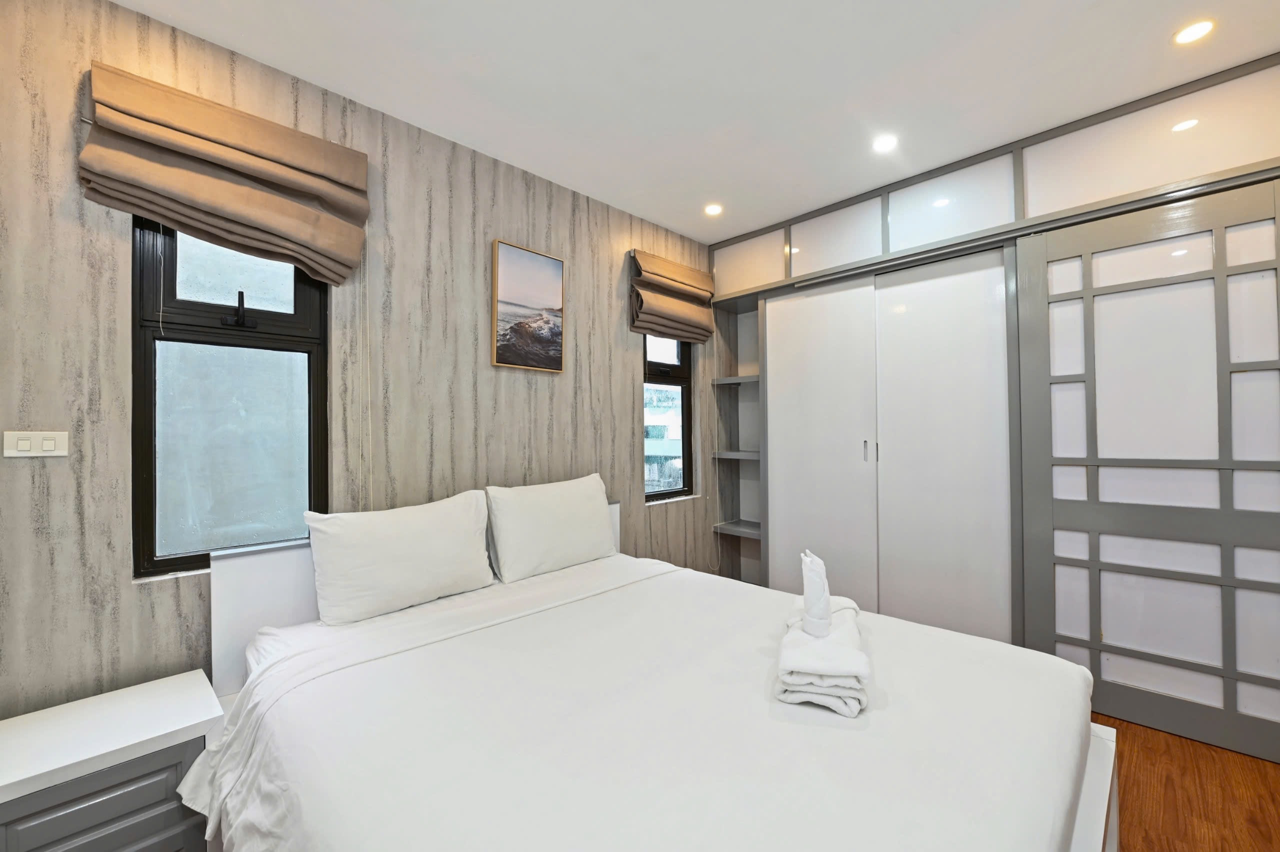 Căn Hộ 2 Phòng Ngủ 70m2 Phù Hợp Cho Gia Đình Tại Linh Lang