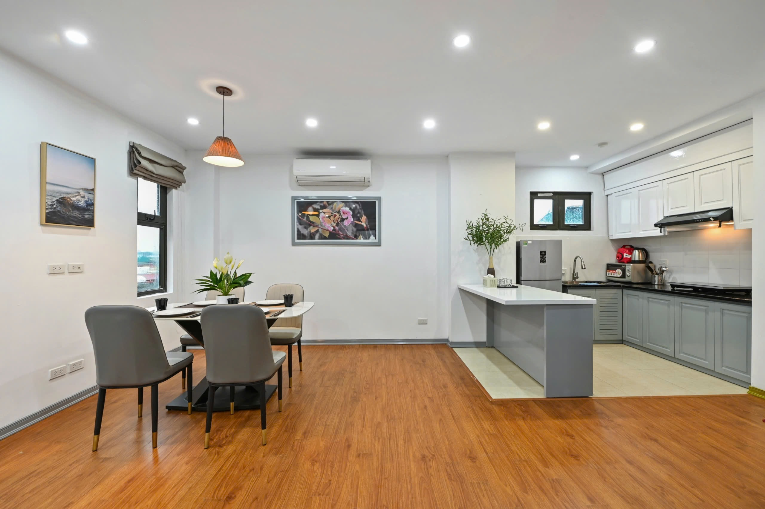 Căn Hộ 2 Phòng Ngủ 70m2 Phù Hợp Cho Gia Đình Tại Linh Lang