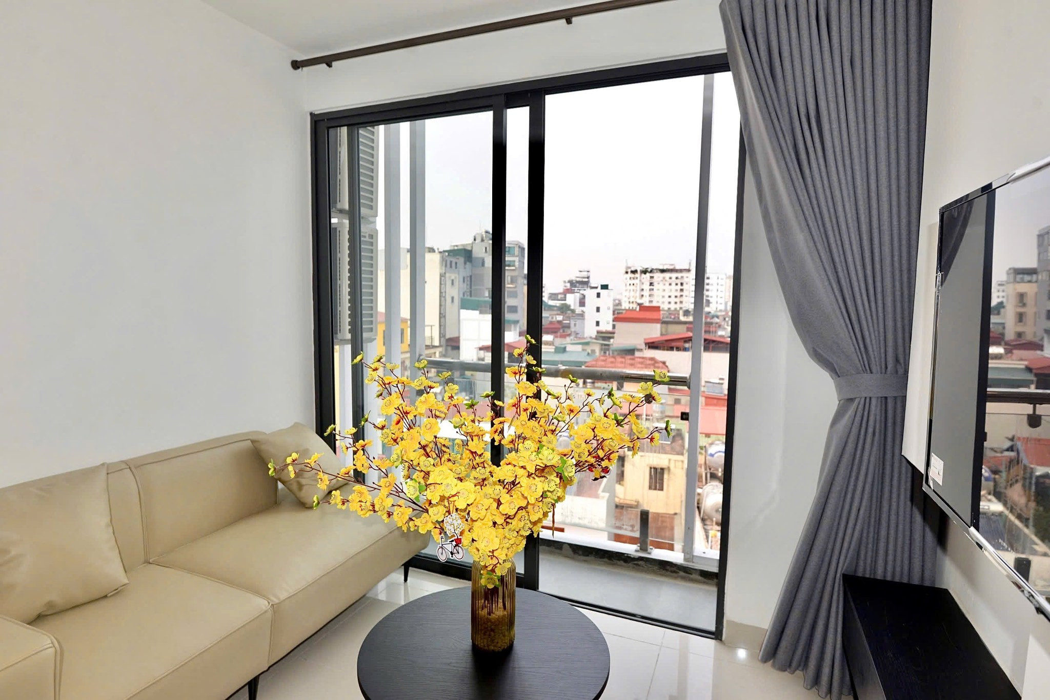 Căn Hộ 2 Phòng Ngủ Sang Trọng, Đầy Đủ Tiện Ích Tại Kim Mã Thượng
