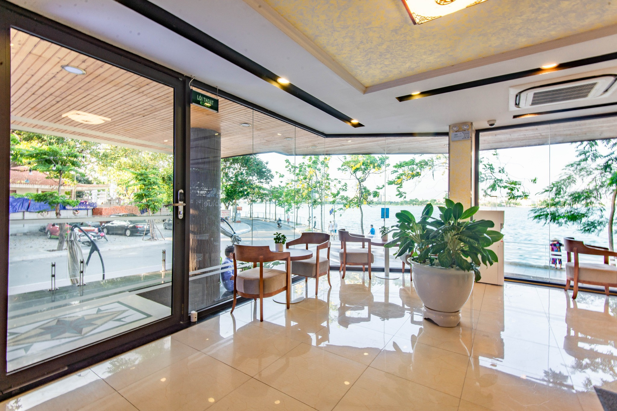Căn Hộ 1 Phòng Ngủ View Hồ Tây Siêu Đẹp Tại Tây Hồ