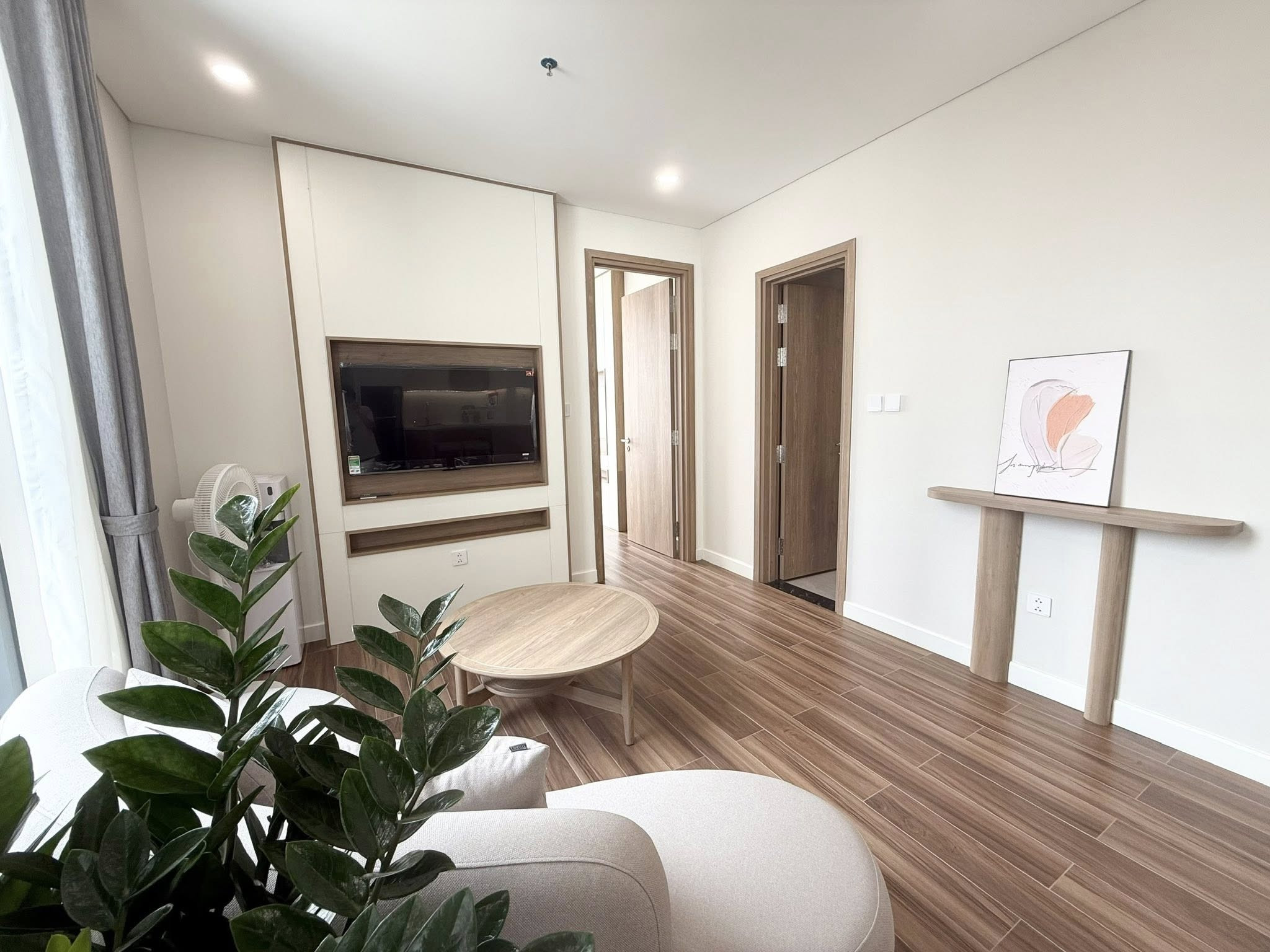 Tòa nhà Chisina house - Căn Hộ 1 Phòng Ngủ Cao Cấp Tại Đào Tấn Với Tiện Ích Golf Trong Tòa Nhà