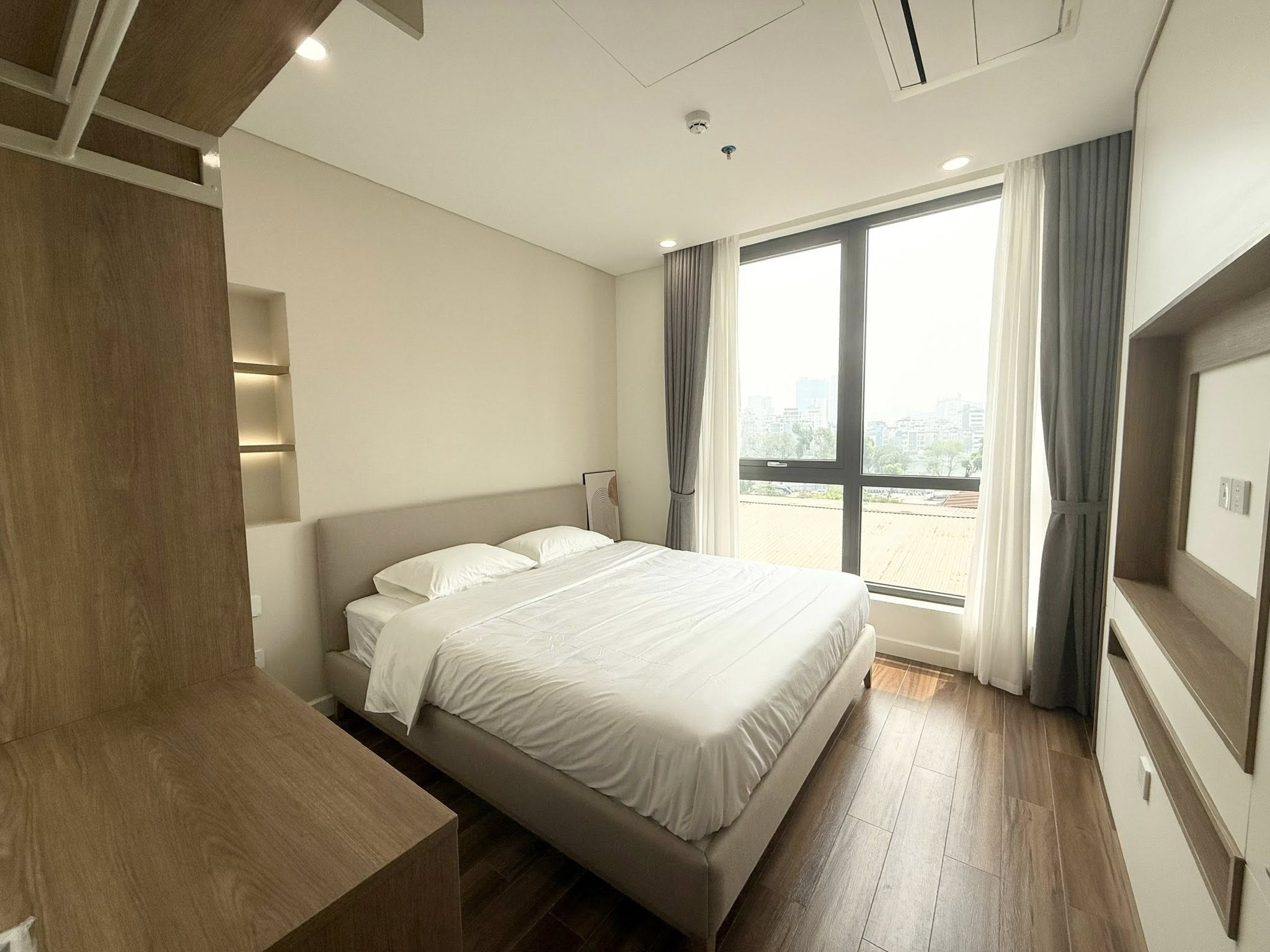 Tòa nhà Chisina house - Căn Hộ 1 Phòng Ngủ Cao Cấp Tại Đào Tấn Với Tiện Ích Golf Trong Tòa Nhà