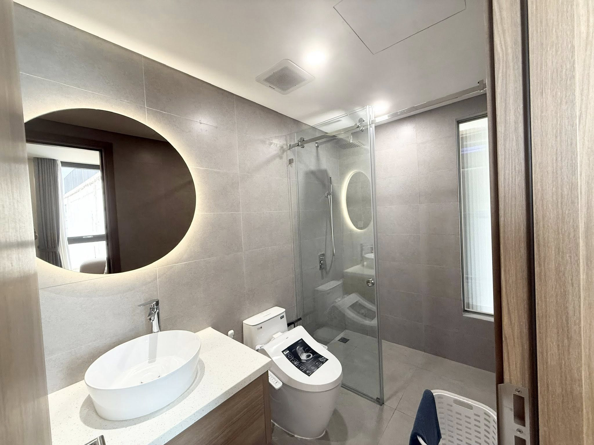Tòa nhà Chisina house - Căn Hộ 1 Phòng Ngủ Cao Cấp Tại Đào Tấn Với Tiện Ích Golf Trong Tòa Nhà