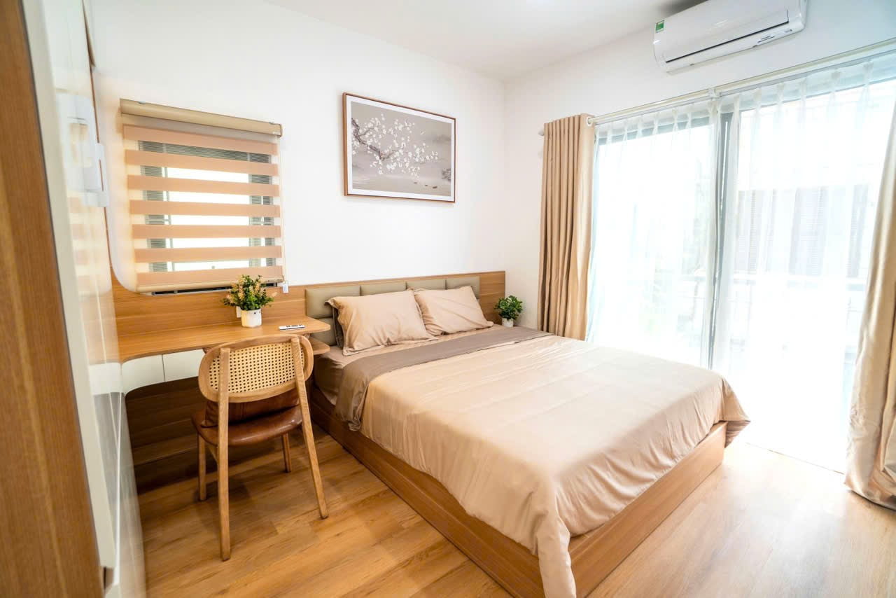 Căn Hộ Dịch Vụ 2 Phòng Ngủ Nội Thất Gỗ Sang Trọng Tại Ba Đình