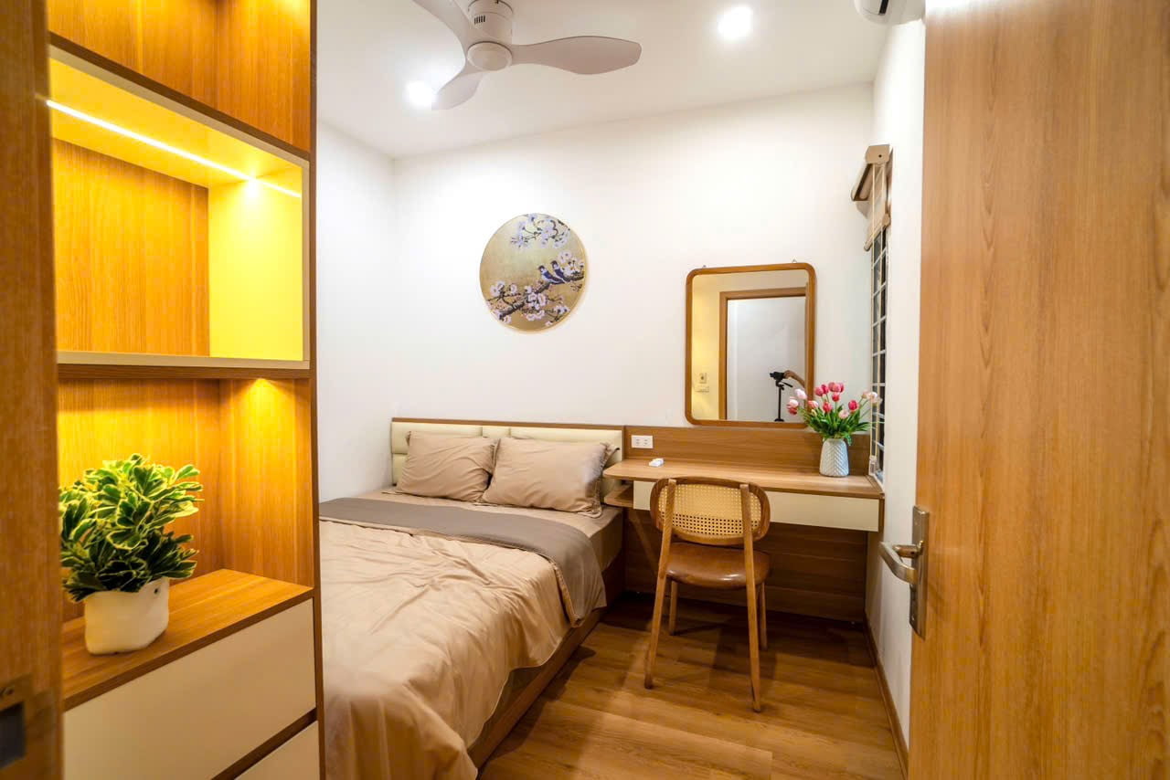 Căn Hộ Dịch Vụ 2 Phòng Ngủ Nội Thất Gỗ Sang Trọng Tại Ba Đình