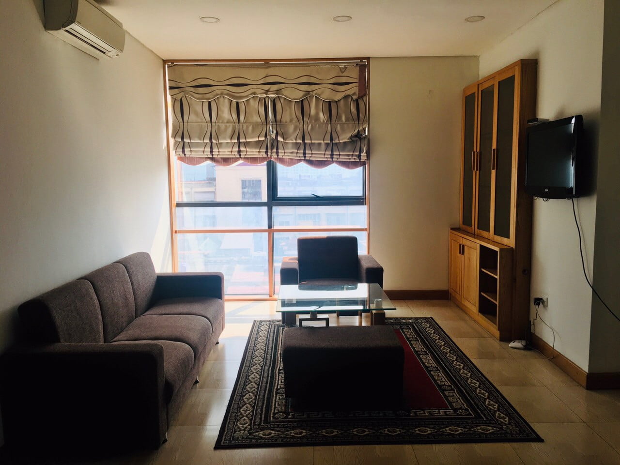 Căn Hộ Dịch Vụ 2 Phòng Ngủ Tiện Nghi Gần Khu Phố Nhật Ba Đình