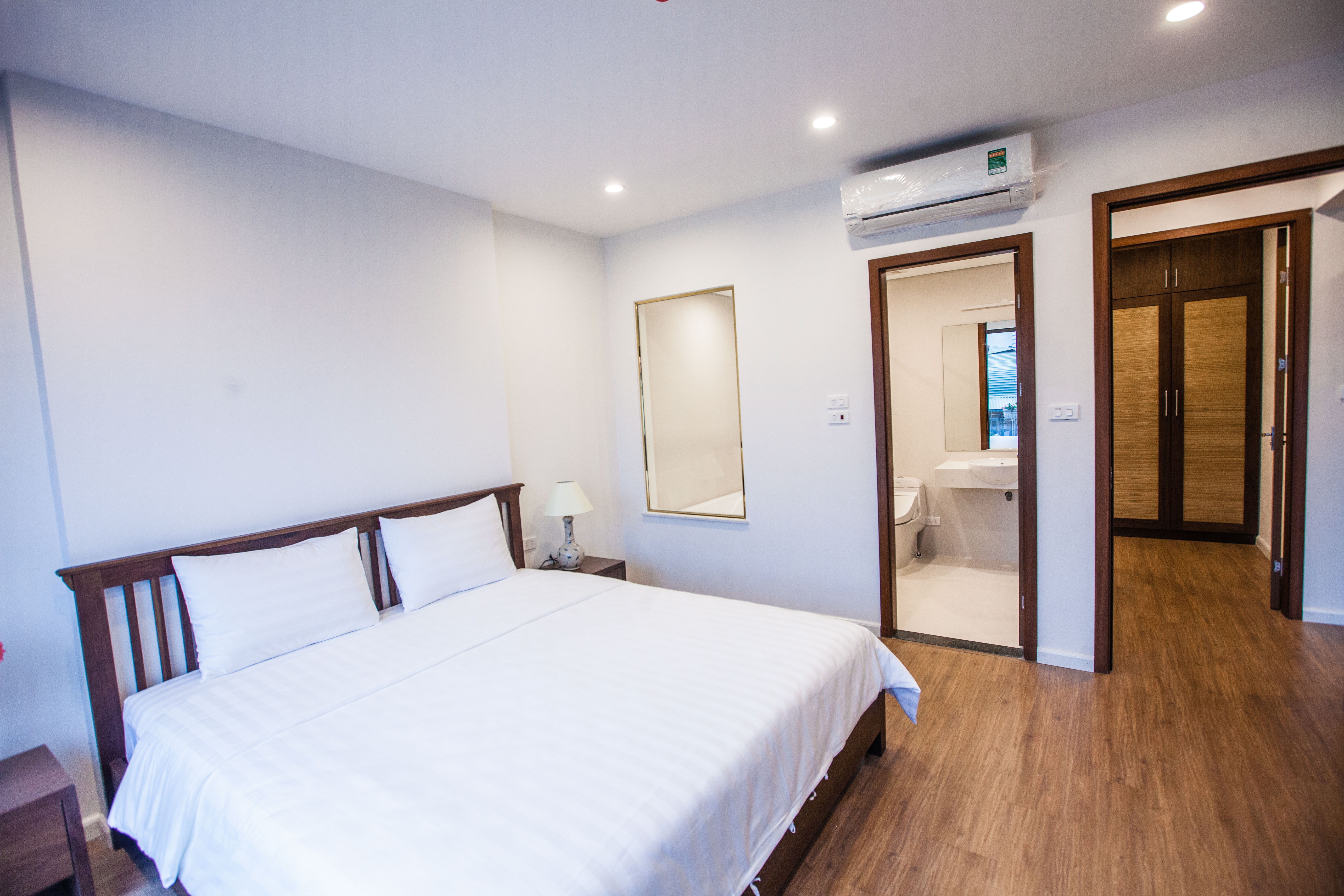 Căn Hộ 1 Phòng Ngủ Có Ban Công Sáng Thoáng Tại Kim Mã