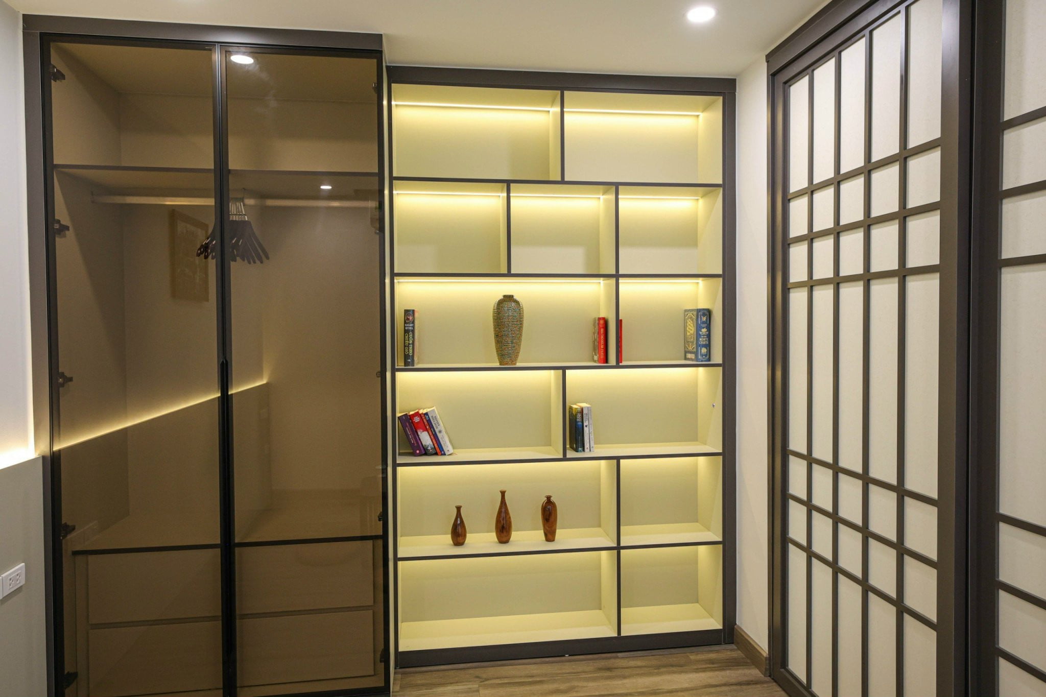 Căn Hộ Dịch Vụ 2 Phòng Ngủ 70m2 Full Nội Thất Duy Nhất