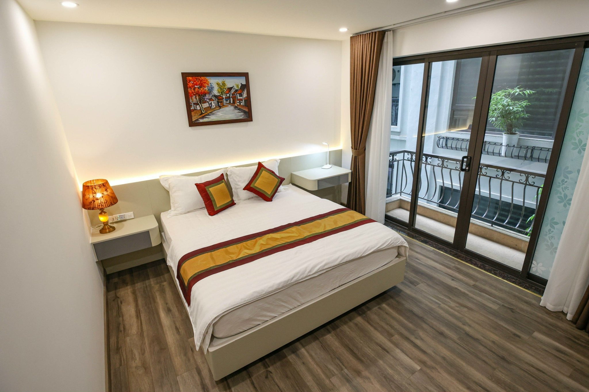 Căn Hộ Dịch Vụ 2 Phòng Ngủ 70m2 Full Nội Thất Duy Nhất