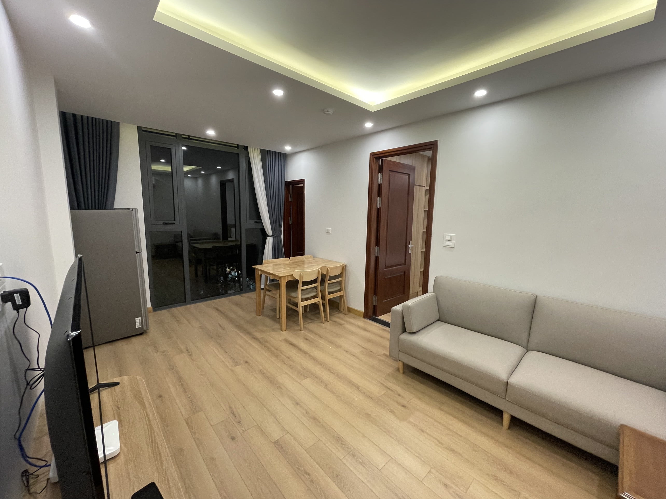 Căn Hộ 1 Phòng Ngủ Tiện Nghi Gần Khu Phố Nhật Linh Lang