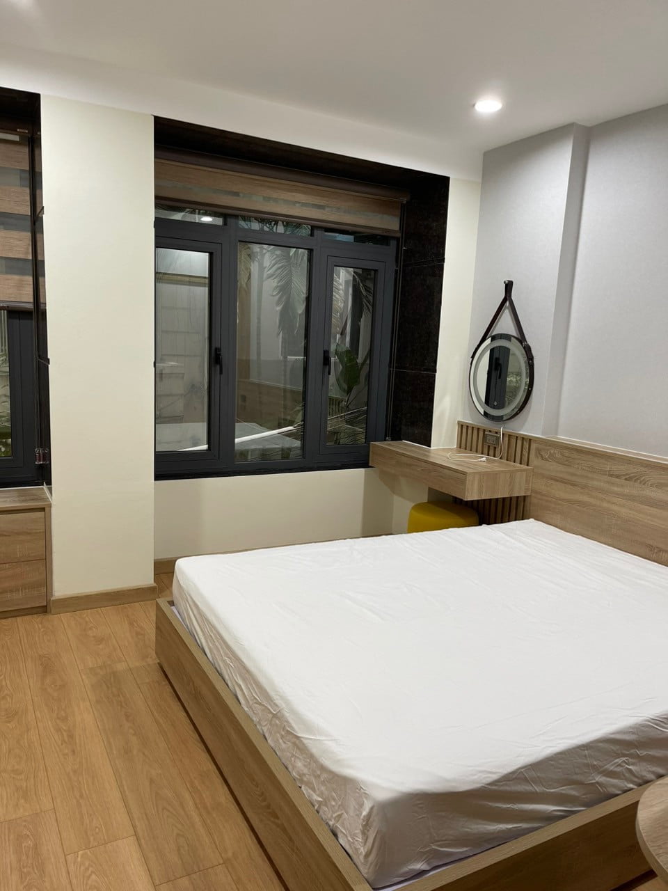Căn Hộ 1 Ngủ Đầy Đủ Nội Thất Khu Vực Linh Lang Ba Đình