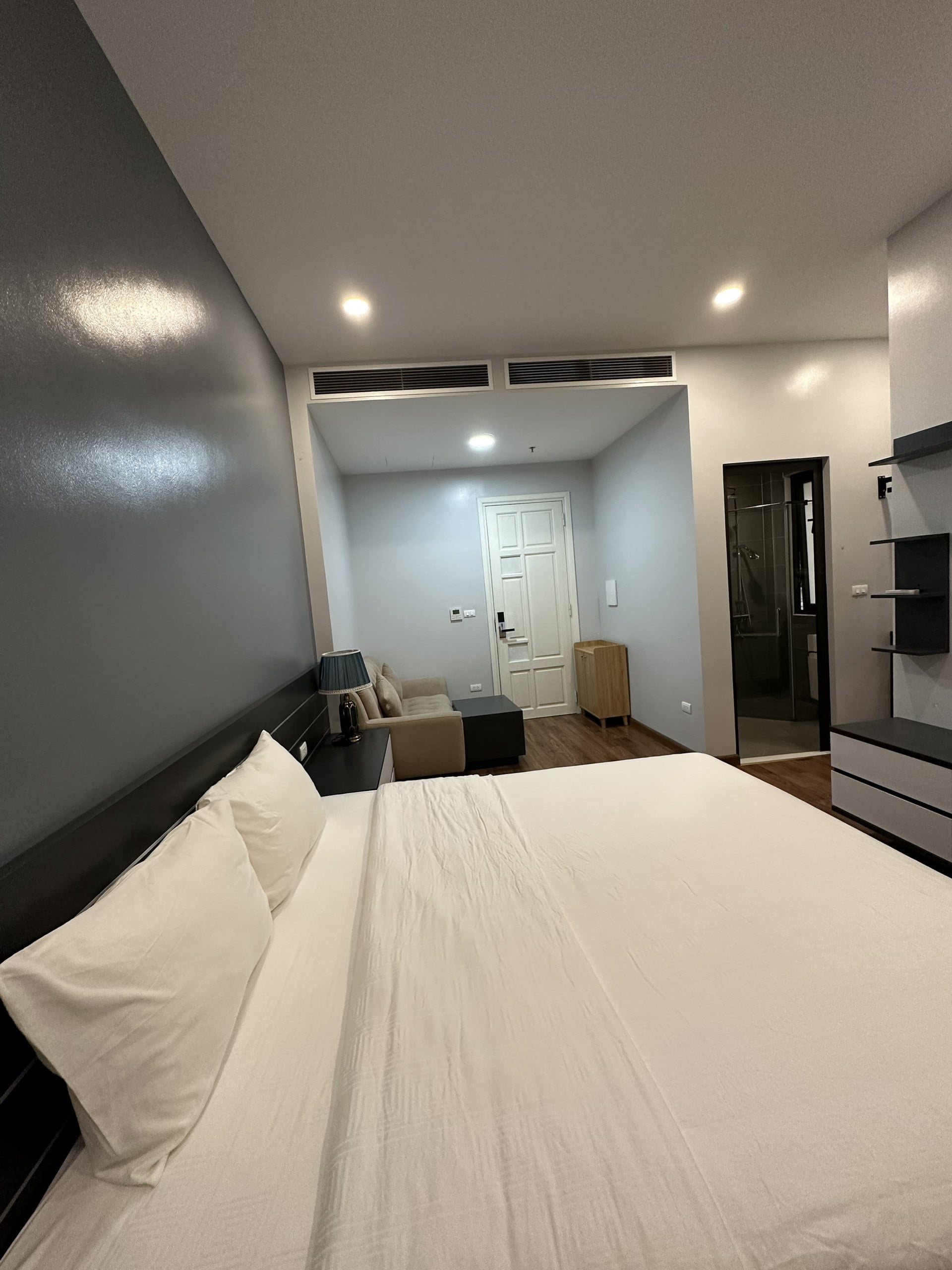 Căn Hộ Studio Giá Tốt Gần Khu Phố Nhật Linh Lang
