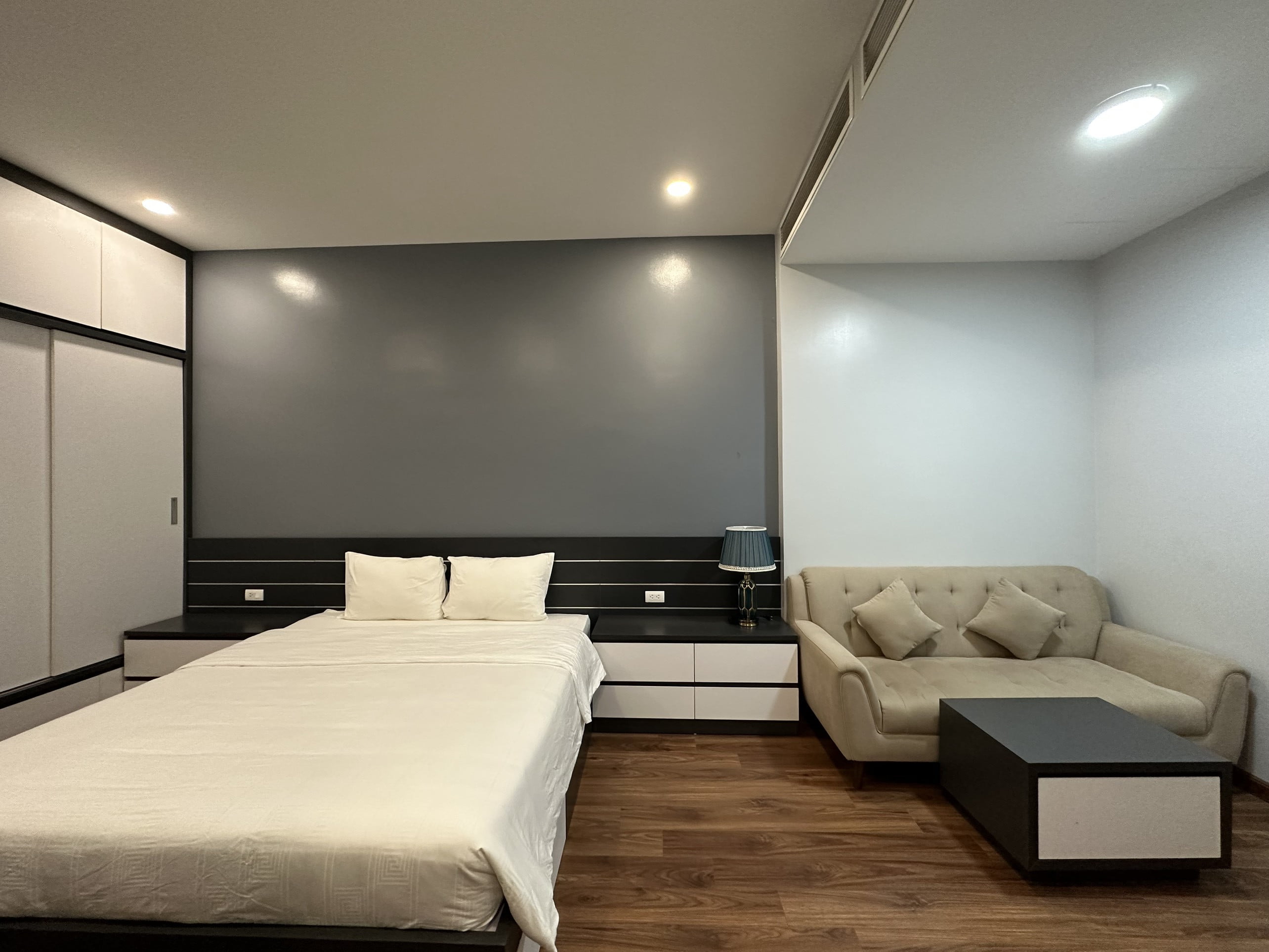 Căn Hộ Studio Giá Tốt Gần Khu Phố Nhật Linh Lang