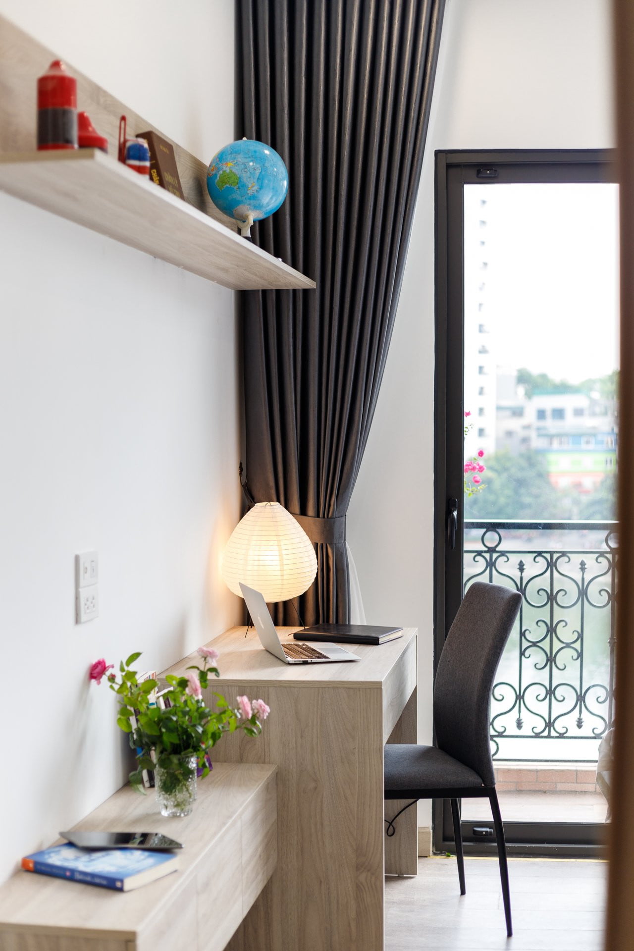 Căn Hộ Dịch Vụ 1 Phòng Ngủ View Hồ Ngọc Khánh 50m2 Có Ban Công Full Nội Thất