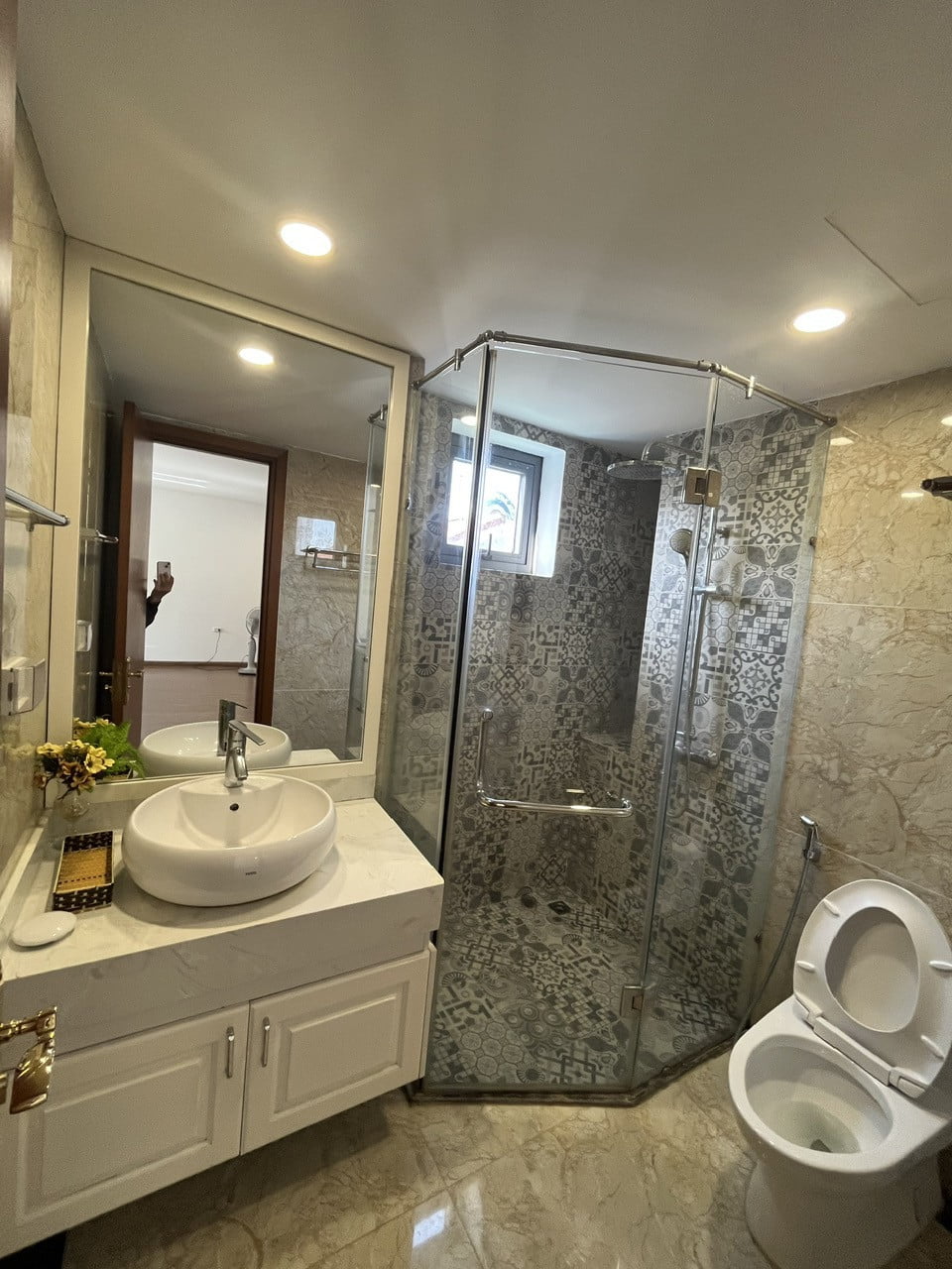 Căn Hộ 3 Phòng Ngủ Full Nội Thất View Hồ Tây Tại Xuân Diệu