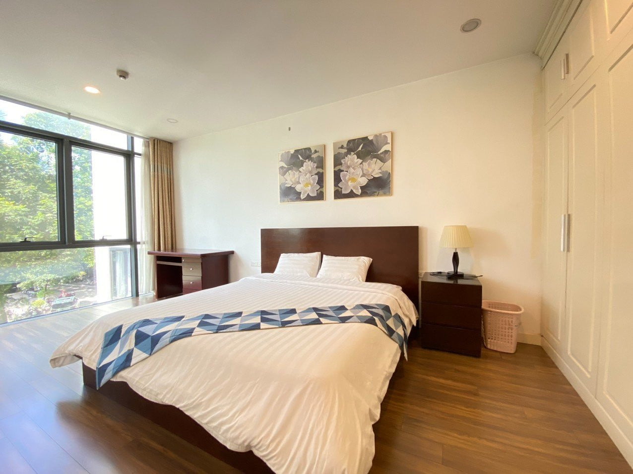 Căn hộ dịch vụ 1 phòng ngủ đối diện hồ Ngọc Khánh gần Đại sứ quán Nhật