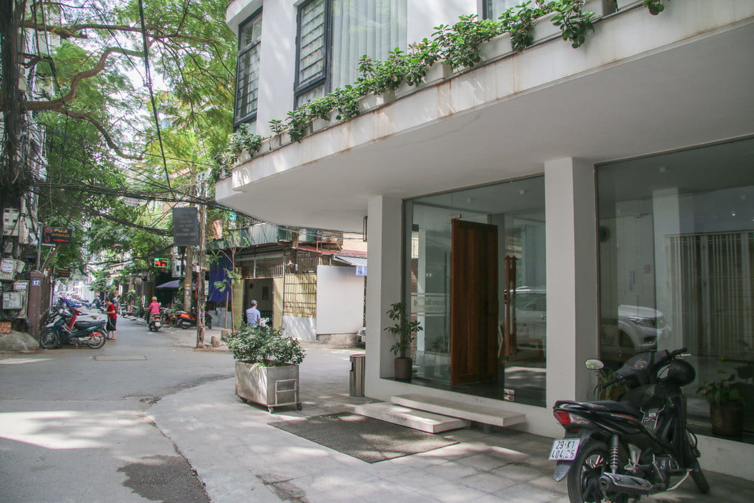 Cho thuê căn hộ 1 phòng ngủ Đào Tấn, đầy đủ nội thất, dịch vụ dọn phòng và giặt đồ