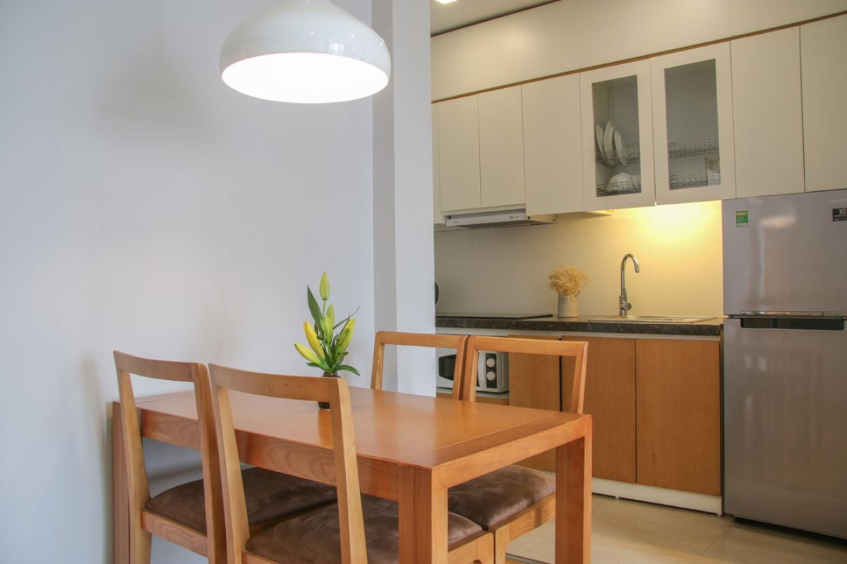 Cho thuê căn hộ 1 phòng ngủ Đào Tấn, đầy đủ nội thất, dịch vụ dọn phòng và giặt đồ