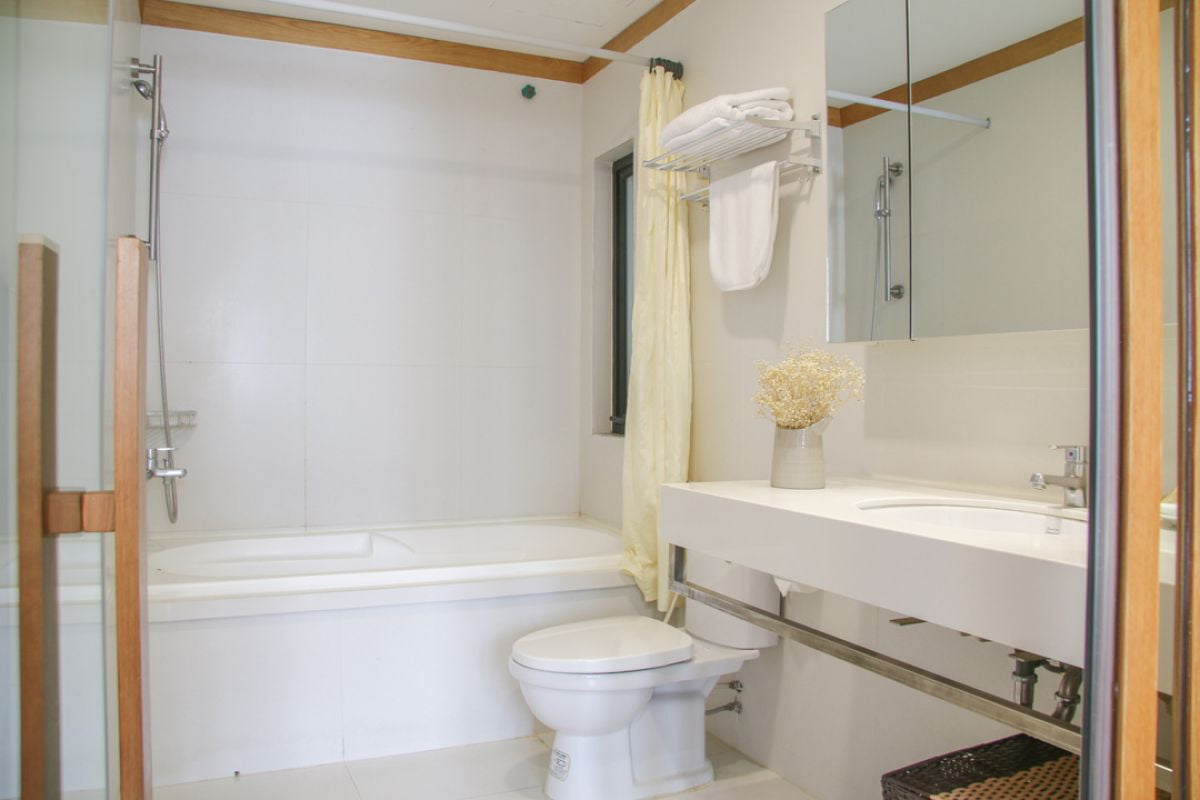 Cho thuê căn hộ 1 phòng ngủ Đào Tấn, đầy đủ nội thất, dịch vụ dọn phòng và giặt đồ