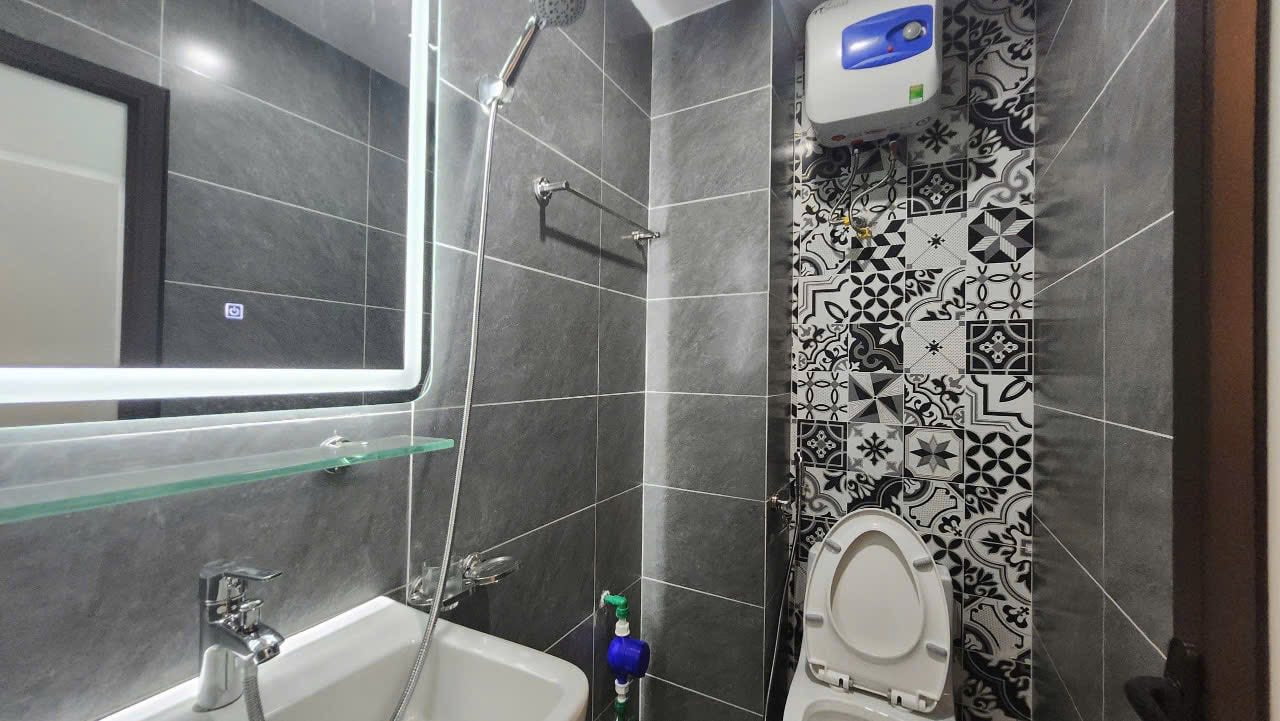 Căn hộ full nội thất ở khu Dịch Vọng mới