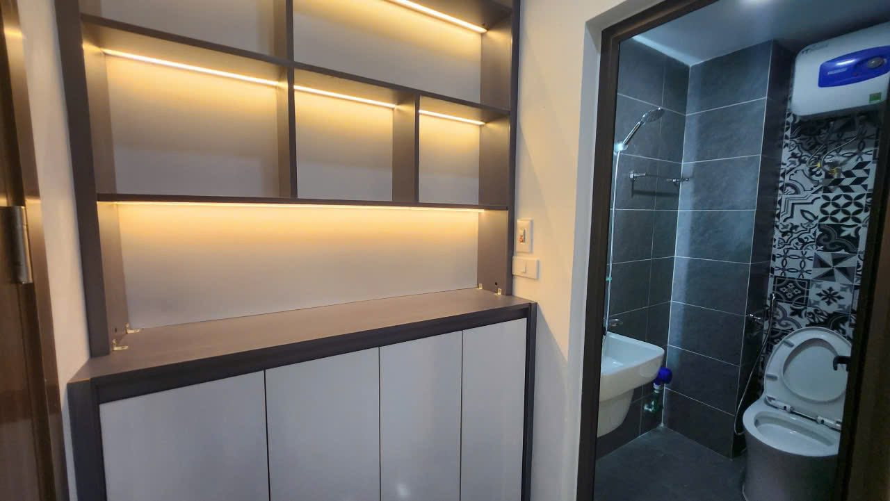 Căn hộ full nội thất ở khu Dịch Vọng mới
