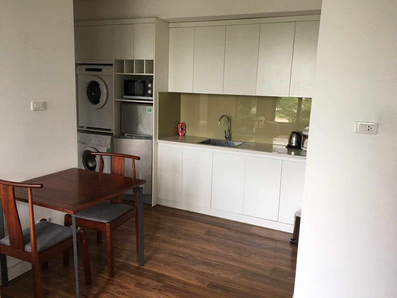 Căn hộ dịch vụ 1 phòng ngủ đẹp tại Hồ Ba Mẫu, Hai Bà Trưng