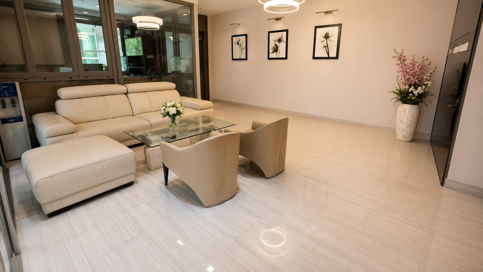 Căn hộ cao cấp 2 phòng ngủ 120m² View hồ Full tiện nghi Central Heating