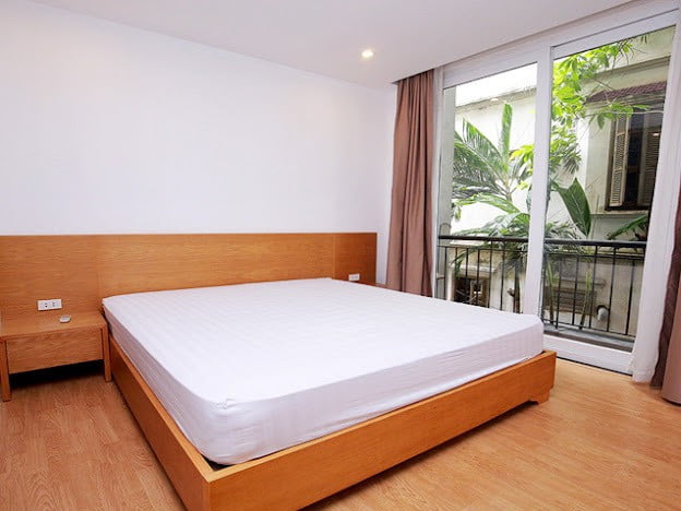 Cho thuê căn hộ dịch vụ 3 phòng ngủ tại Xuân Diệu 2