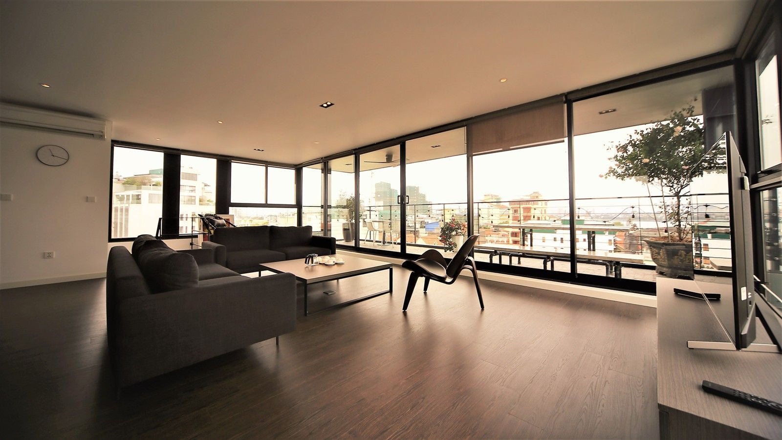 Căn Hộ Dịch Vụ Duplex 3 Phòng Ngủ Cao Cấp Tại Tô Ngọc Vân