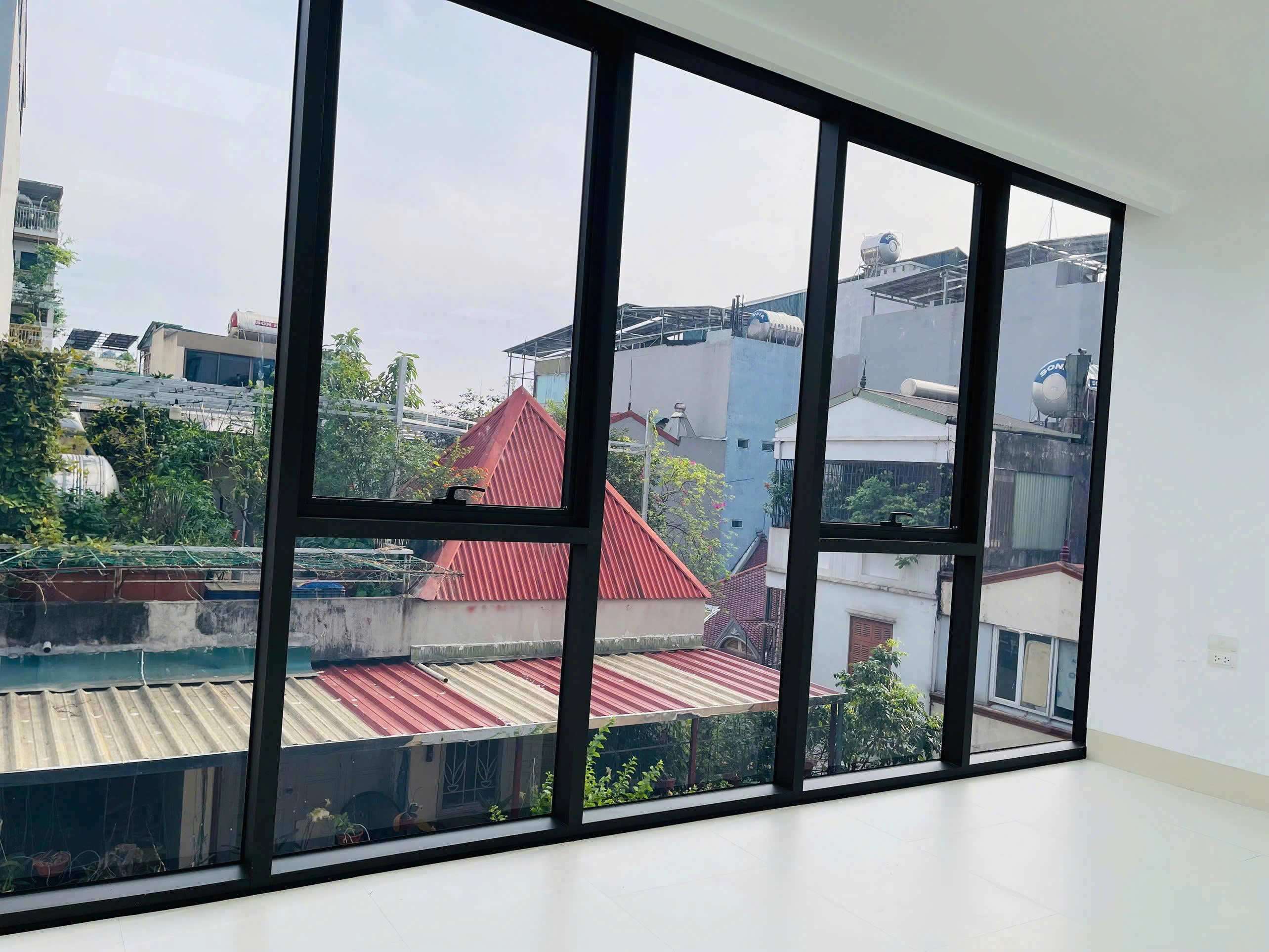 Cho thuê văn phòng mới 100m2 tại Hoàng Văn Thái