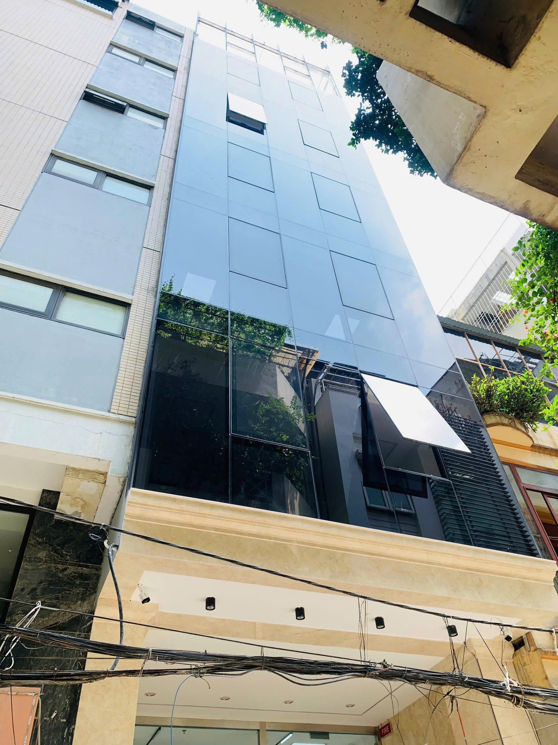 Cho thuê văn phòng mới 100m2 tại Hoàng Văn Thái