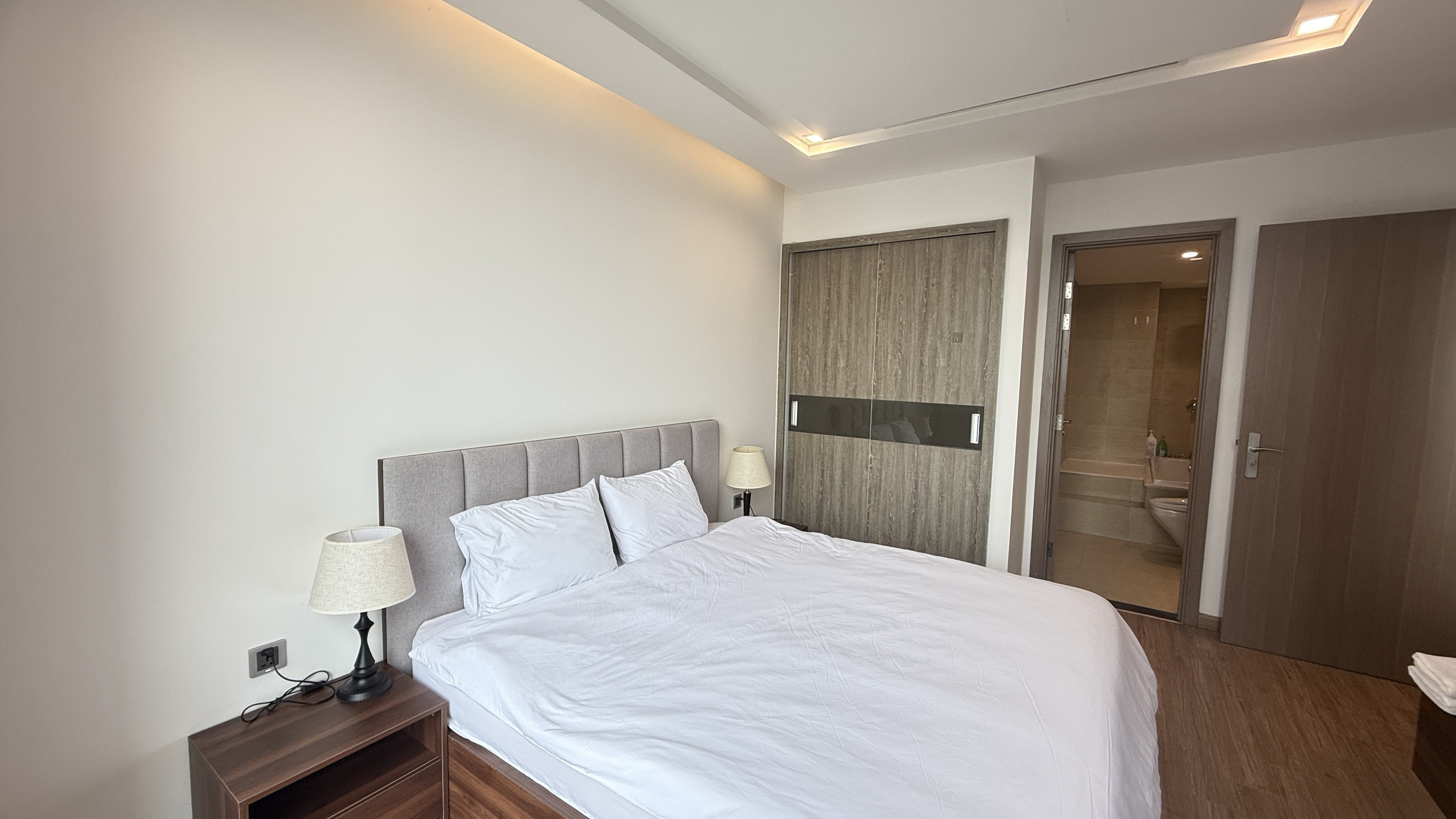 Cho Thuê Căn Hộ 2 Phòng Ngủ Tại Metropolis