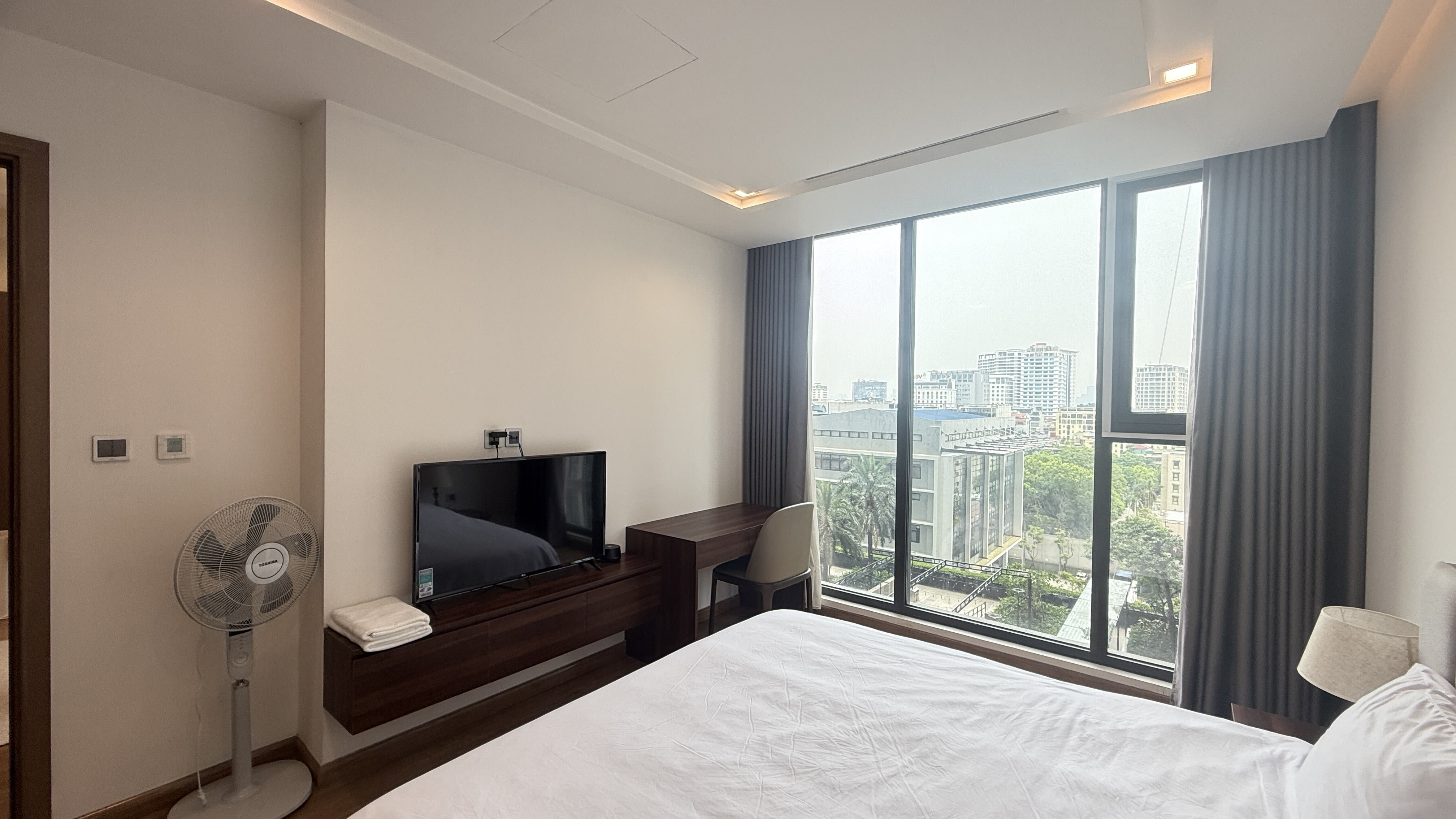 Cho Thuê Căn Hộ 2 Phòng Ngủ Tại Metropolis