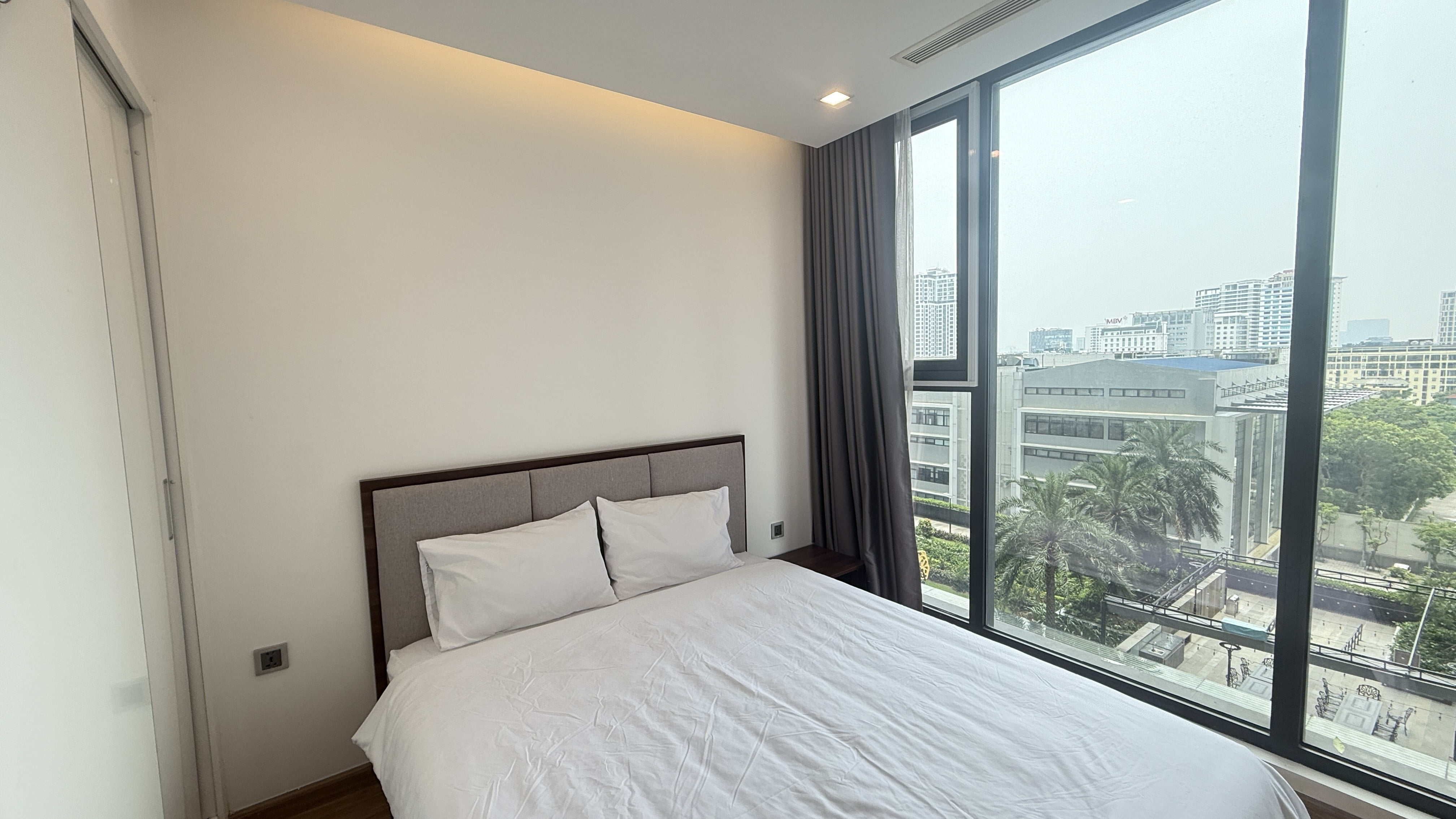 Cho Thuê Căn Hộ 2 Phòng Ngủ Tại Metropolis