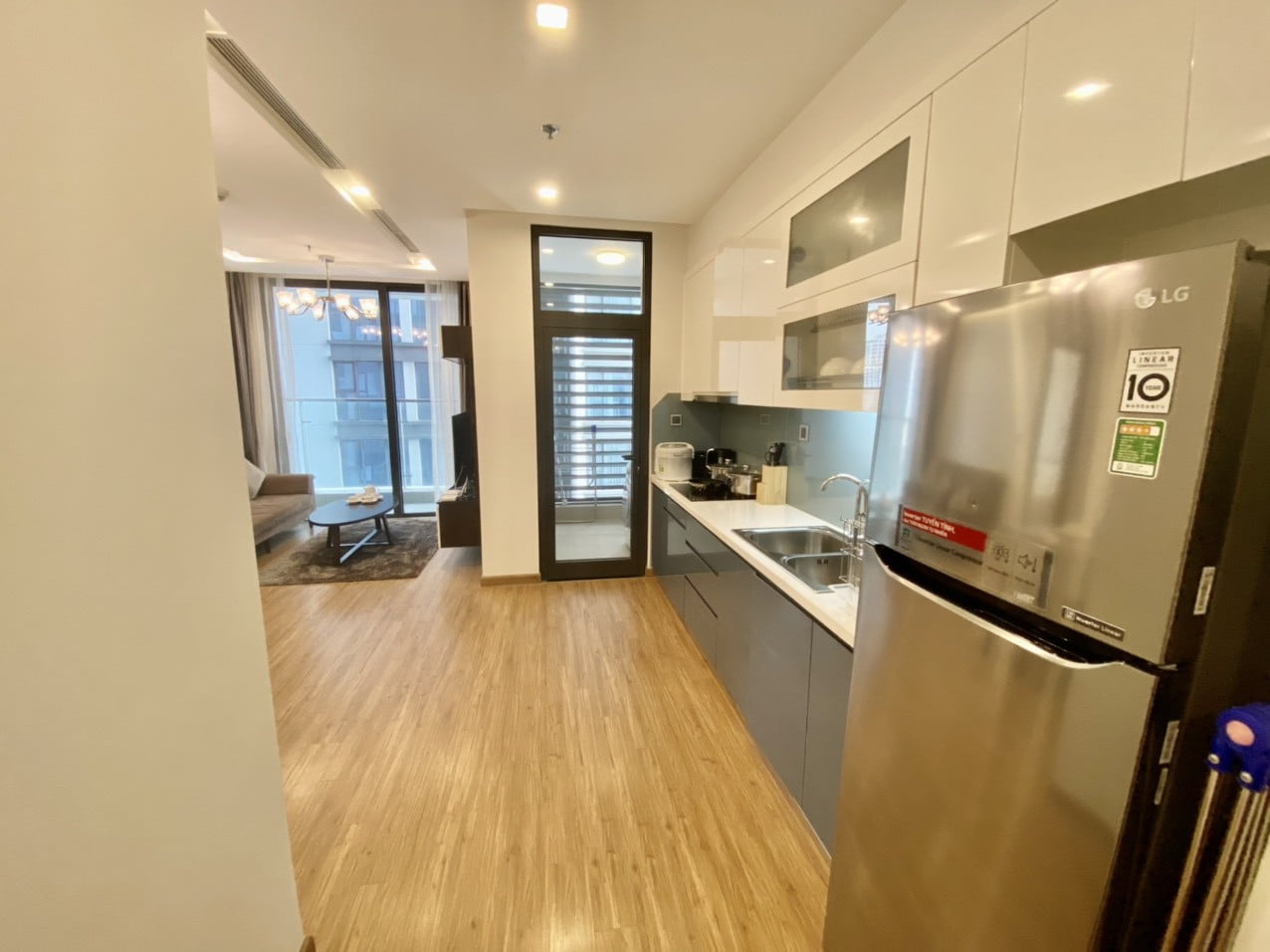 Căn Hộ 1 Phòng Ngủ Vinhome Metropolis Có Ban Công Và Nội Thất Cao Cấp