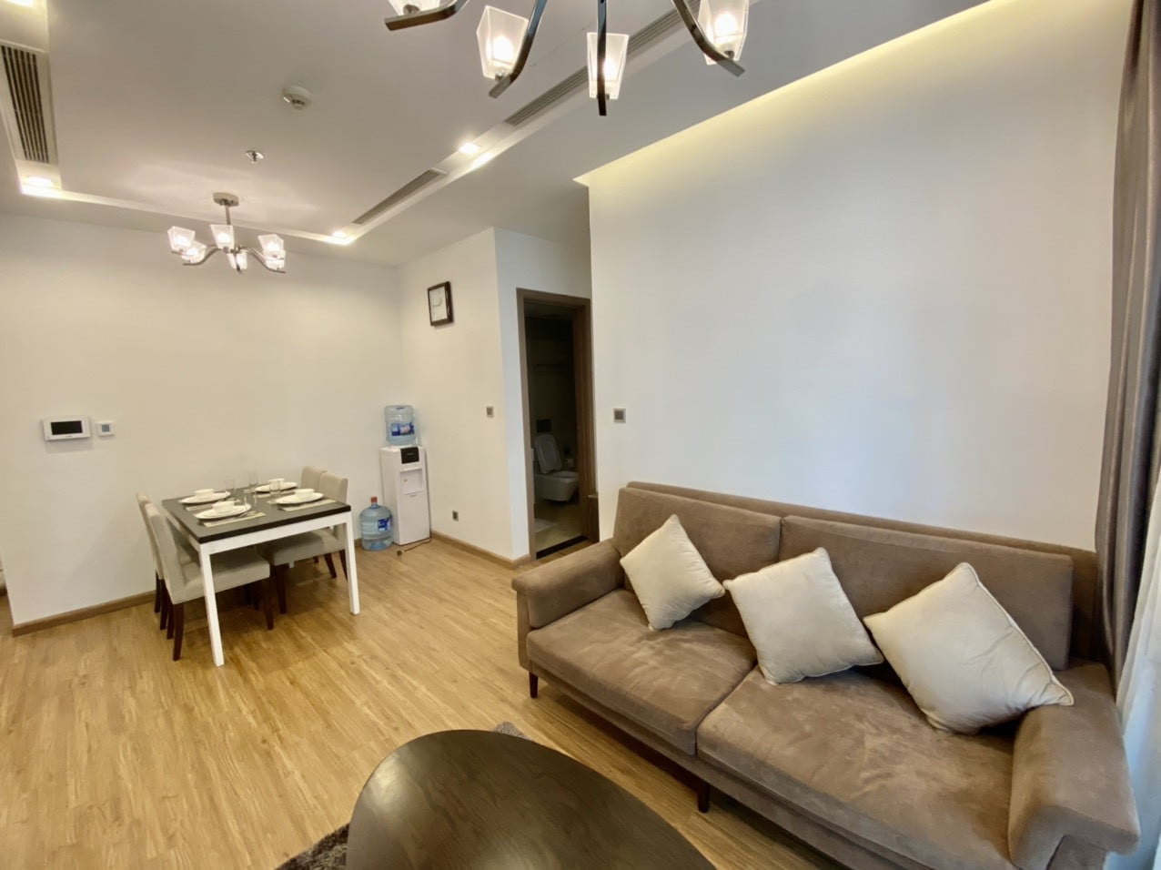Căn Hộ 1 Phòng Ngủ Vinhome Metropolis Có Ban Công Và Nội Thất Cao Cấp