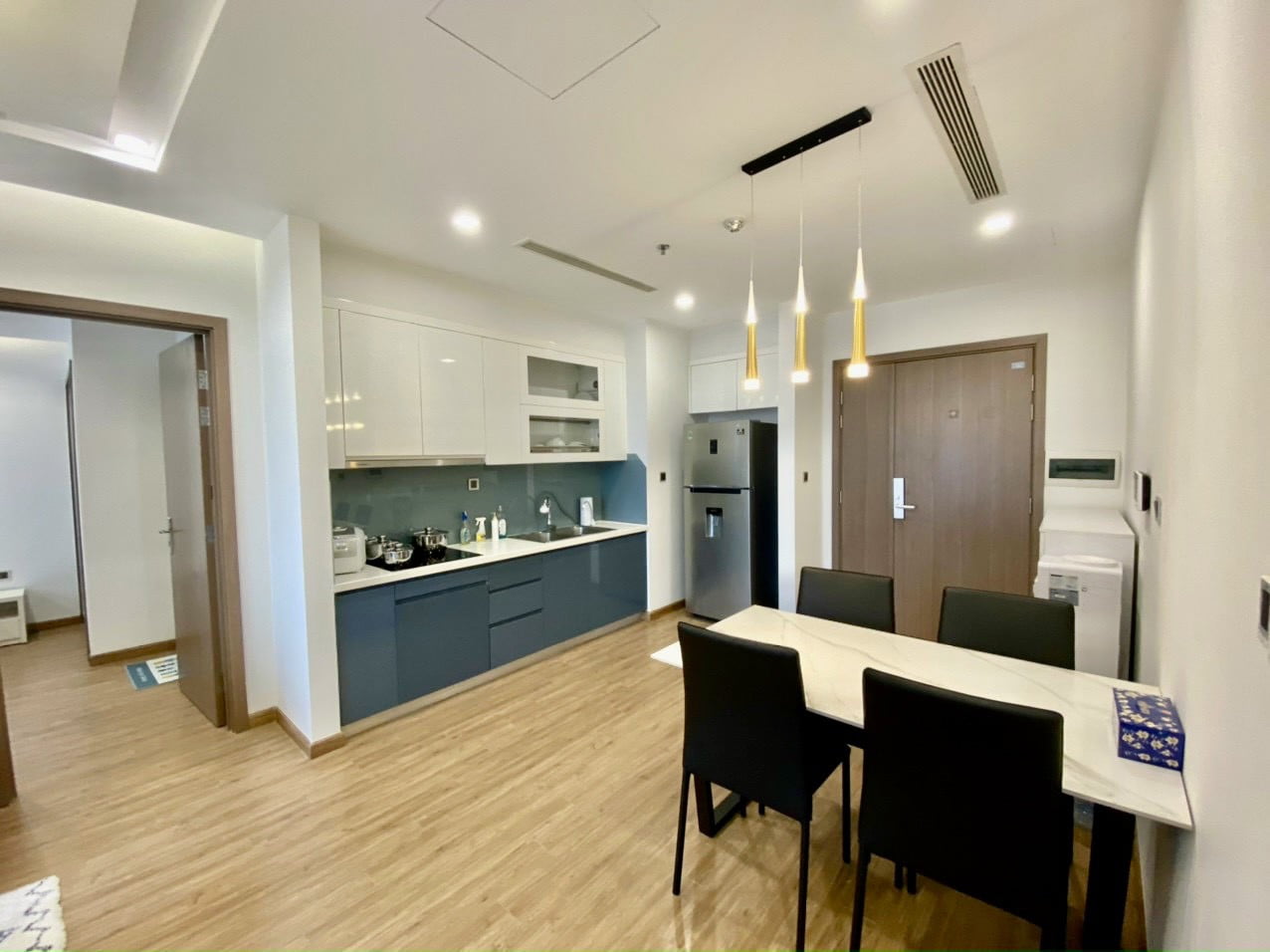 Căn Hộ 2 Phòng Ngủ Hiện Đại Tại Ba Đình Với Tiện Ích Cao Cấp