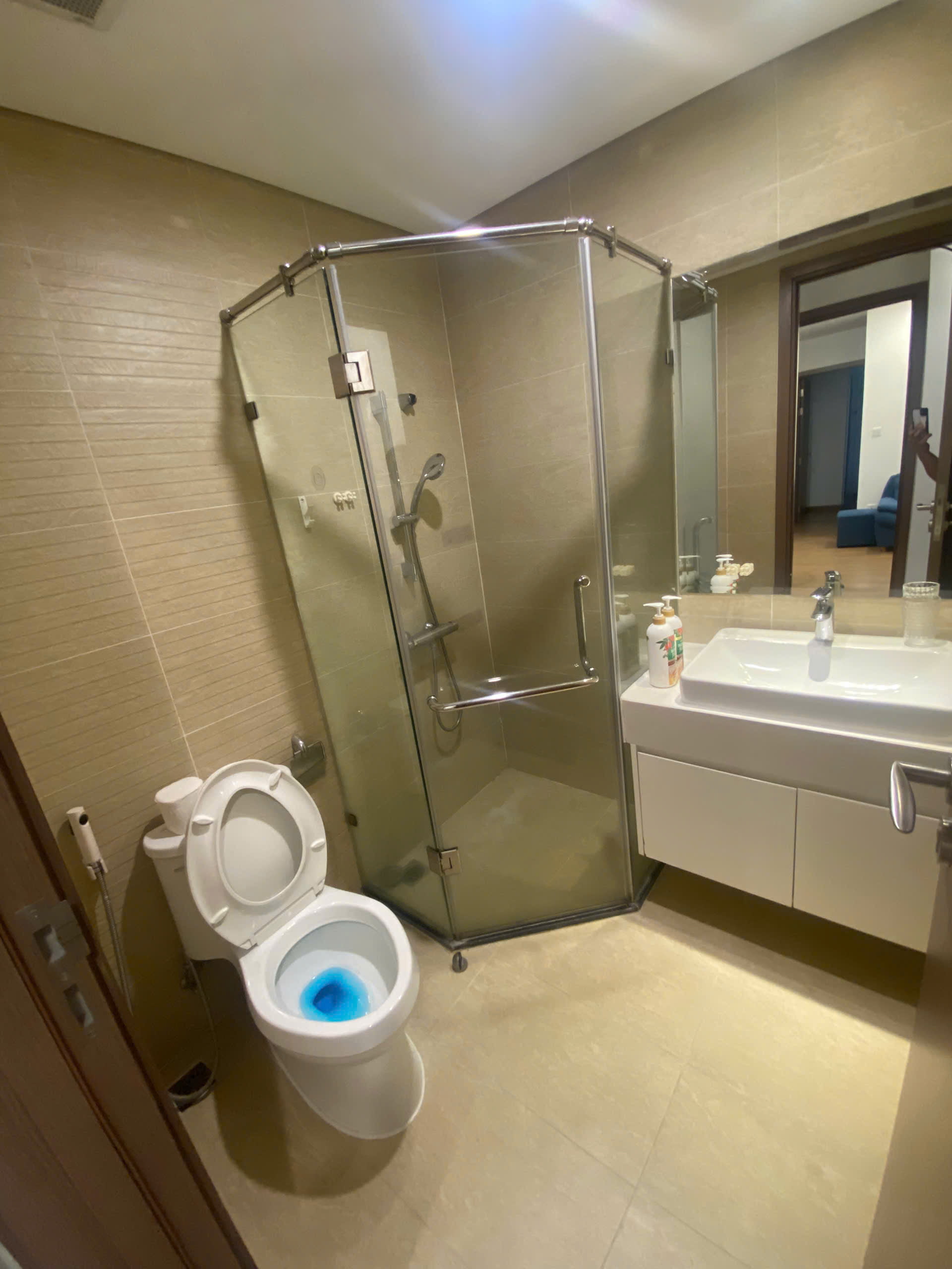 Cho thuê căn hộ cao cấp Vinhomes Skylake – 100m², 2N2VS, tầng cao Phạm Hùng, Hà Nội