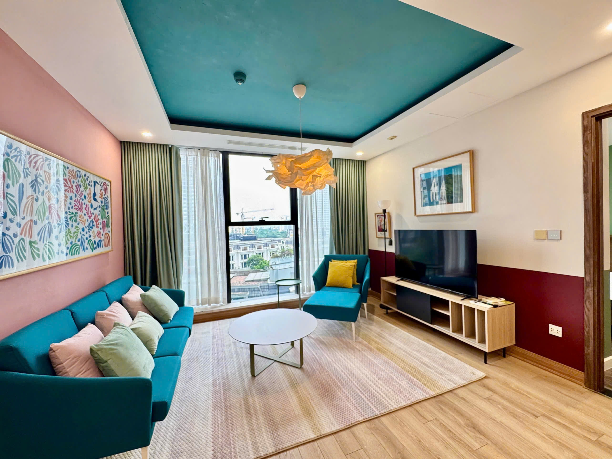 Cho thuê căn hộ cao cấp 2 phòng ngủ ở Sunshine Ciputra