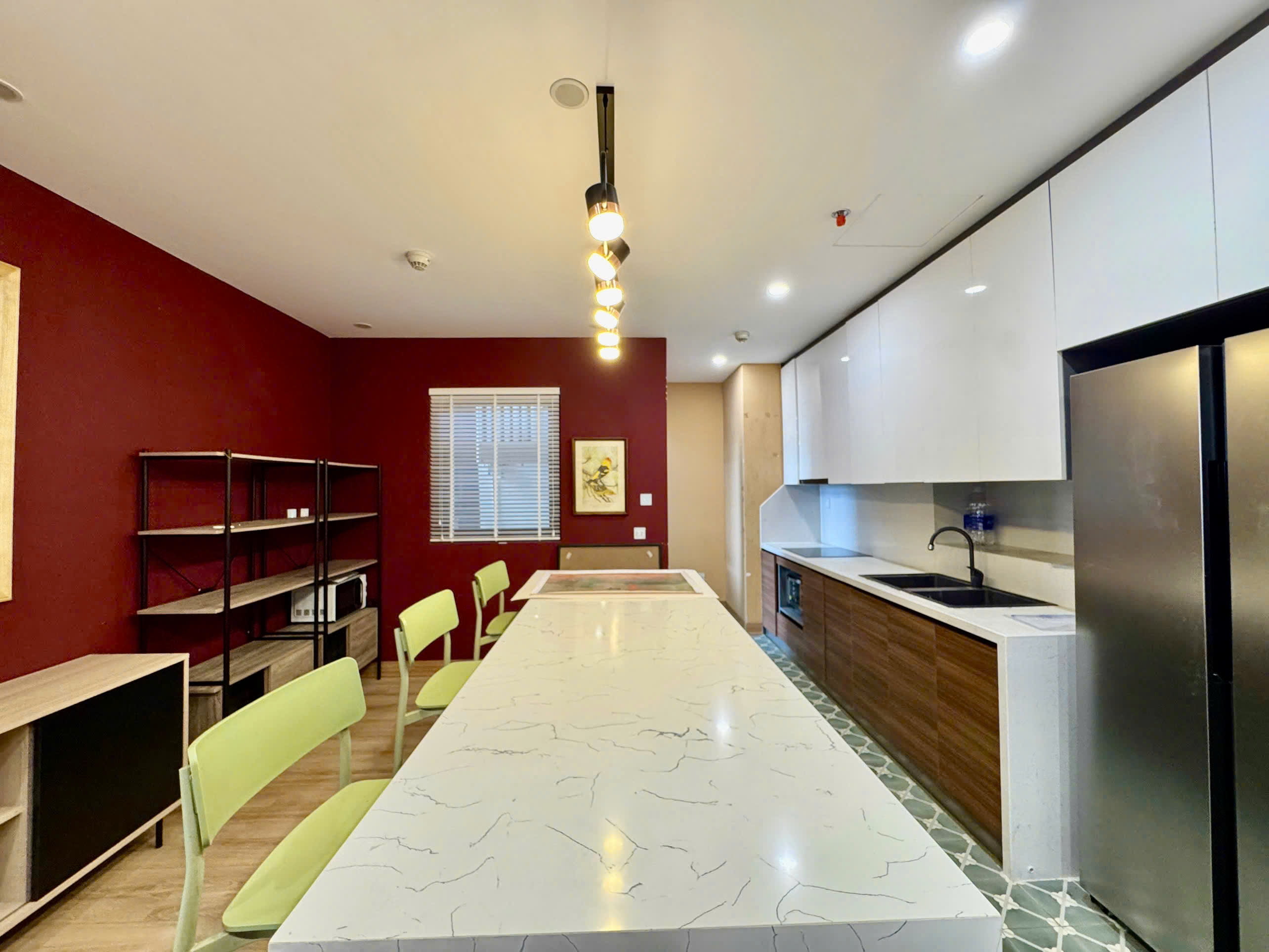 Cho thuê căn hộ cao cấp 2 phòng ngủ ở Sunshine Ciputra