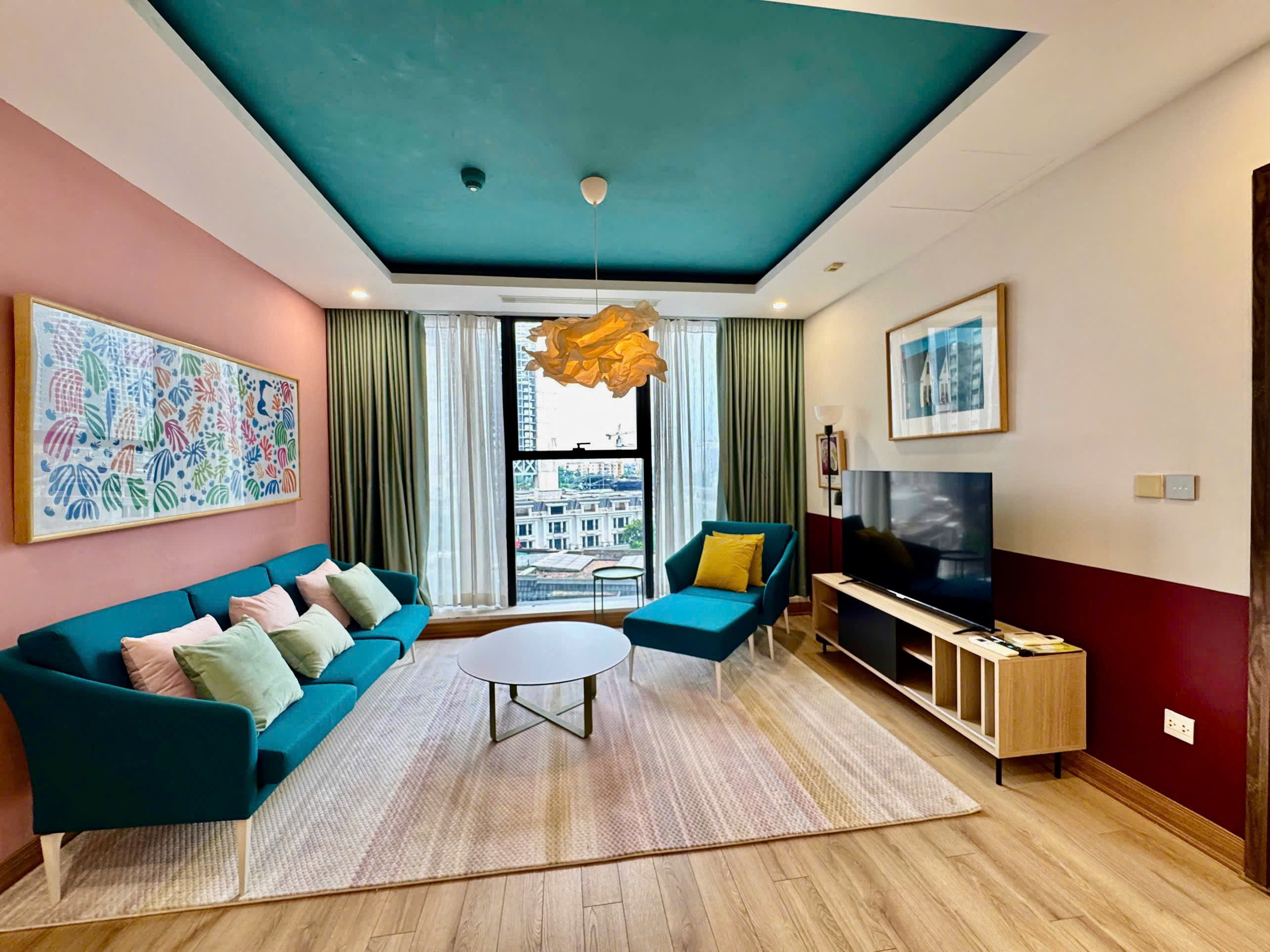 Cho thuê căn hộ cao cấp 2 phòng ngủ ở Sunshine Ciputra