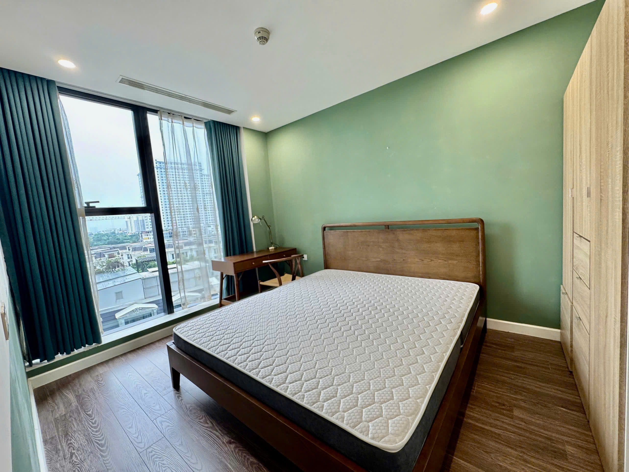 Cho thuê căn hộ cao cấp 2 phòng ngủ ở Sunshine Ciputra