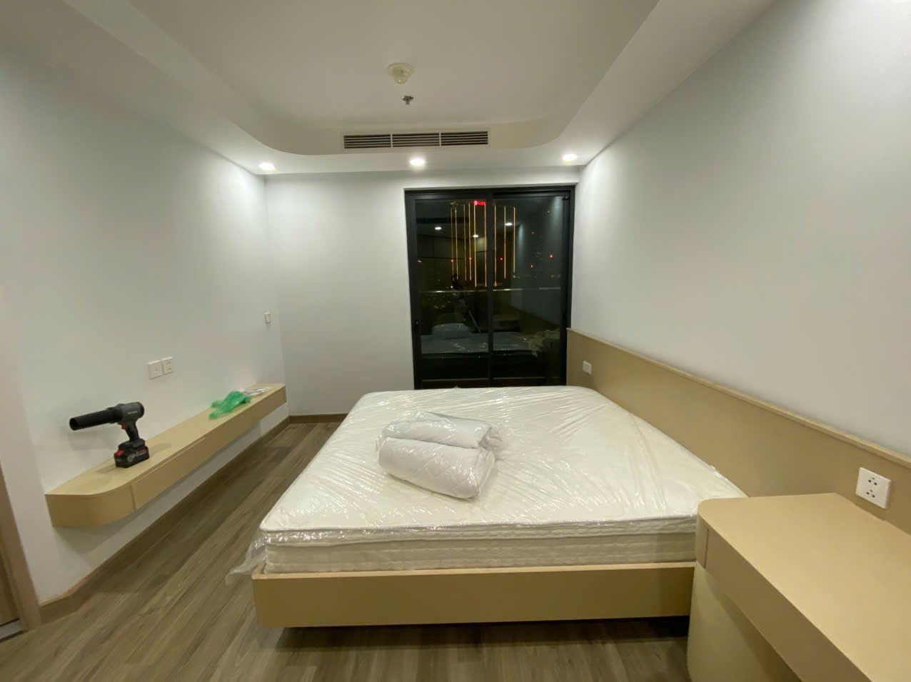 Cho thuê căn hộ 2 ngủ tại tòa Westlake Tây Hồ